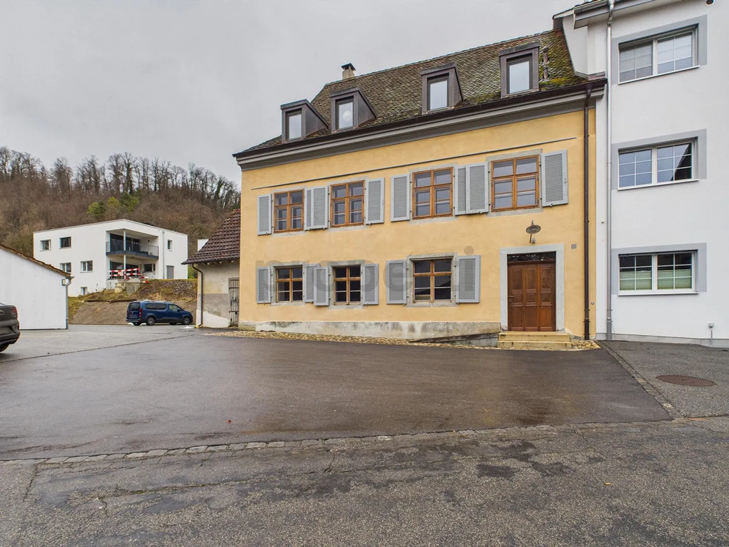 Magnifique appartement historique de 3,5 pièces à Zunzgen, moderne avec des normes de haute qualité - Photo 11 sur 12