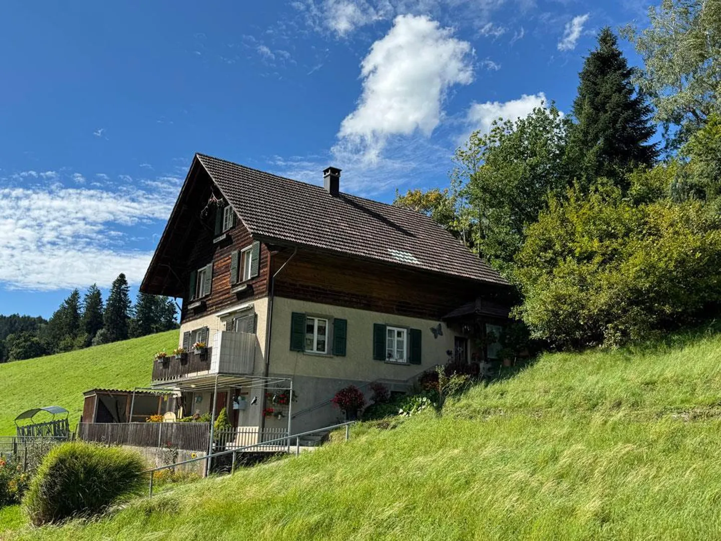 Maison familiale avec beaucoup d'espace et de possibilités d'aménagement - Photo 14 sur 14