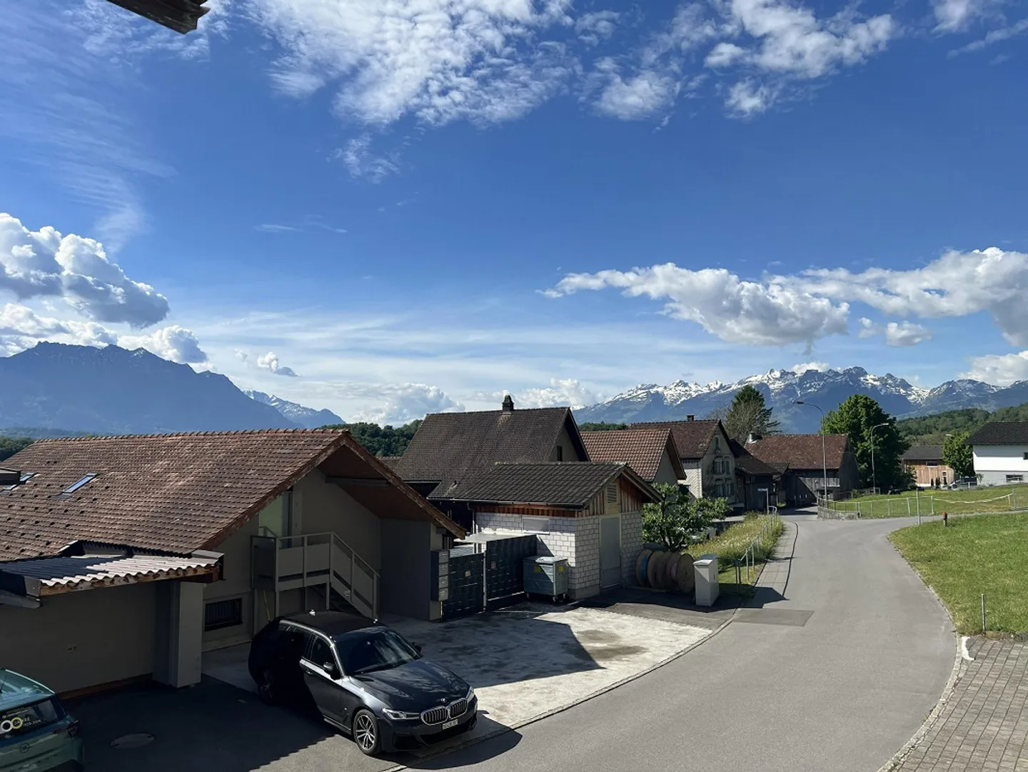 Appartamento familiare di 4,5 stanze al piano rialzato in una posizione tranquilla - Foto 10 di 17