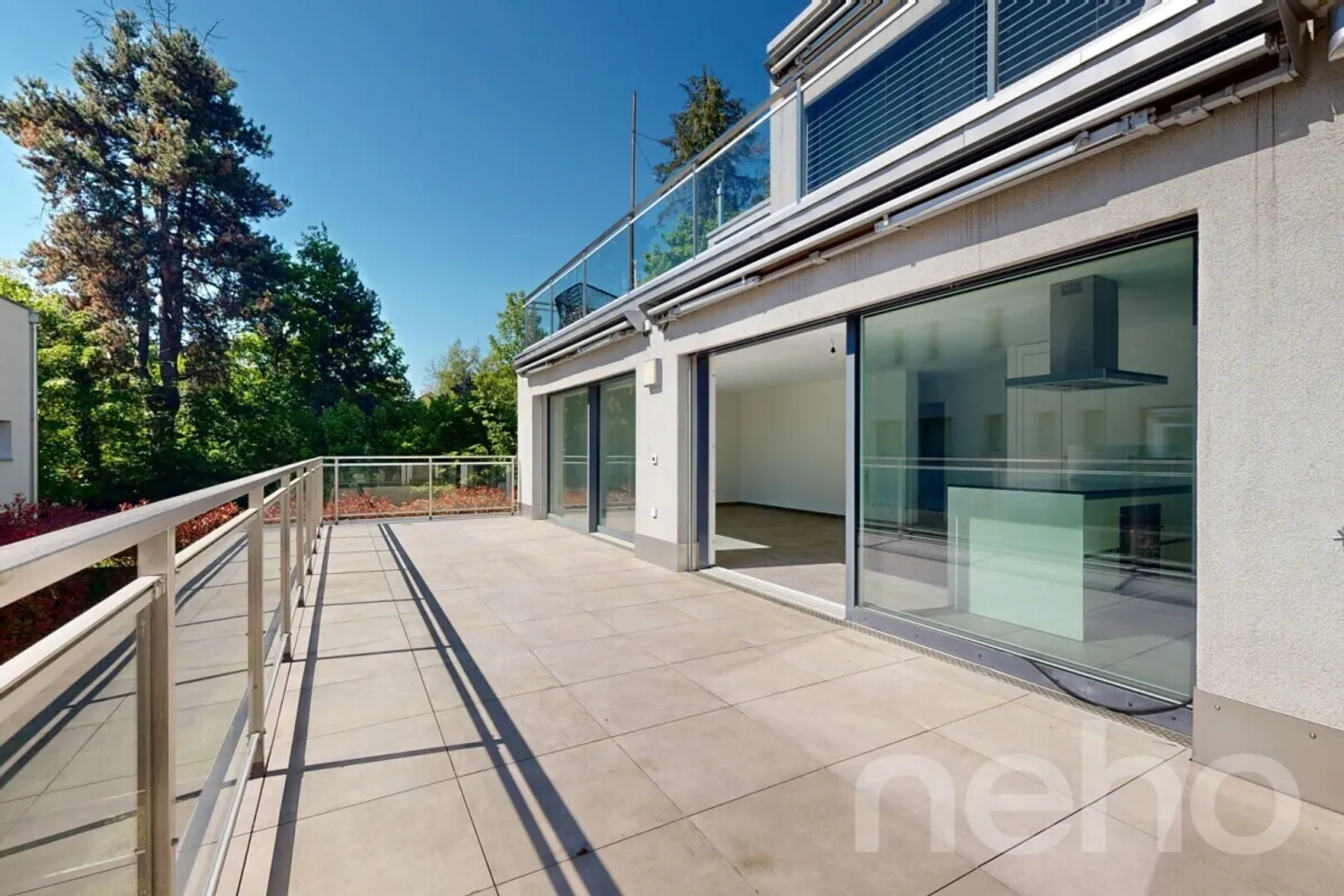 Ampio appartamento di 3,5 locali con grande terrazza e posizione ideale - Foto 1 di 12