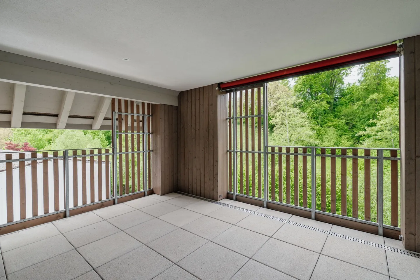 Appartement moderne et lumineux de 3,5 pièces avec deux balcons - Photo 6 sur 11