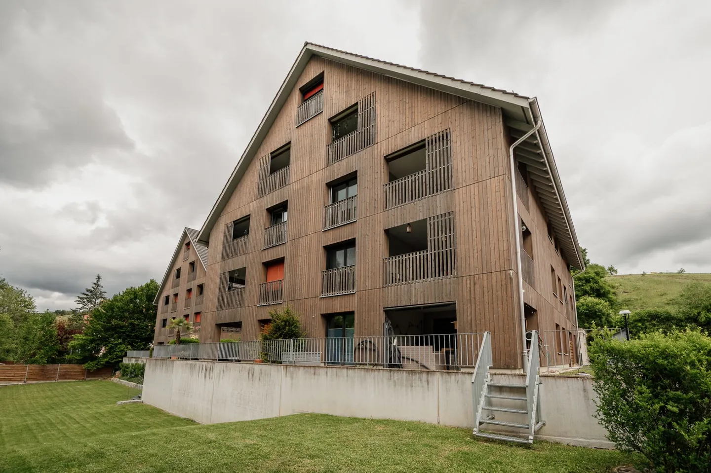 Appartement moderne et lumineux de 3,5 pièces avec deux balcons - Photo 9 sur 11