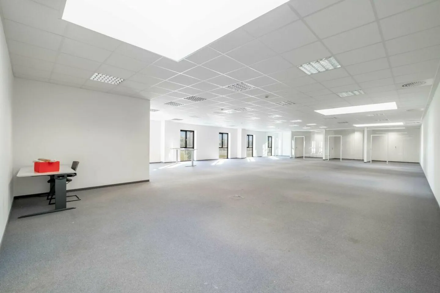 Spazi per uffici attraenti a partire da 250 m2 - luminosi, moderni e centrali - Foto 4 di 15