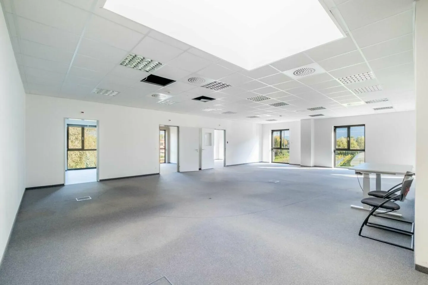 Spazi per uffici attraenti a partire da 250 m2 - luminosi, moderni e centrali - Foto 6 di 15