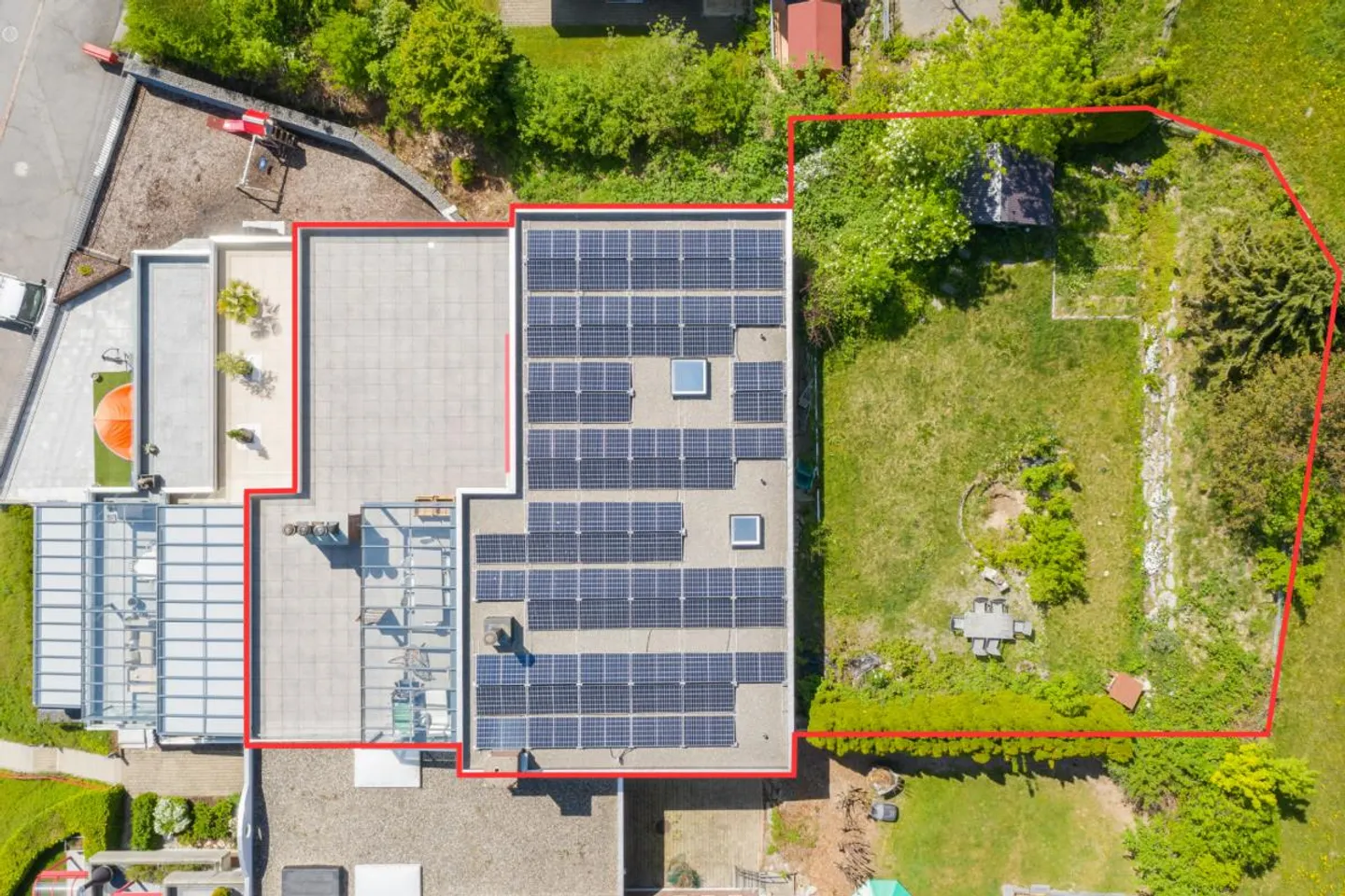 Living with a View: 7.5-Room Terrace House with Panorama Terrace - Photo 1 of 10