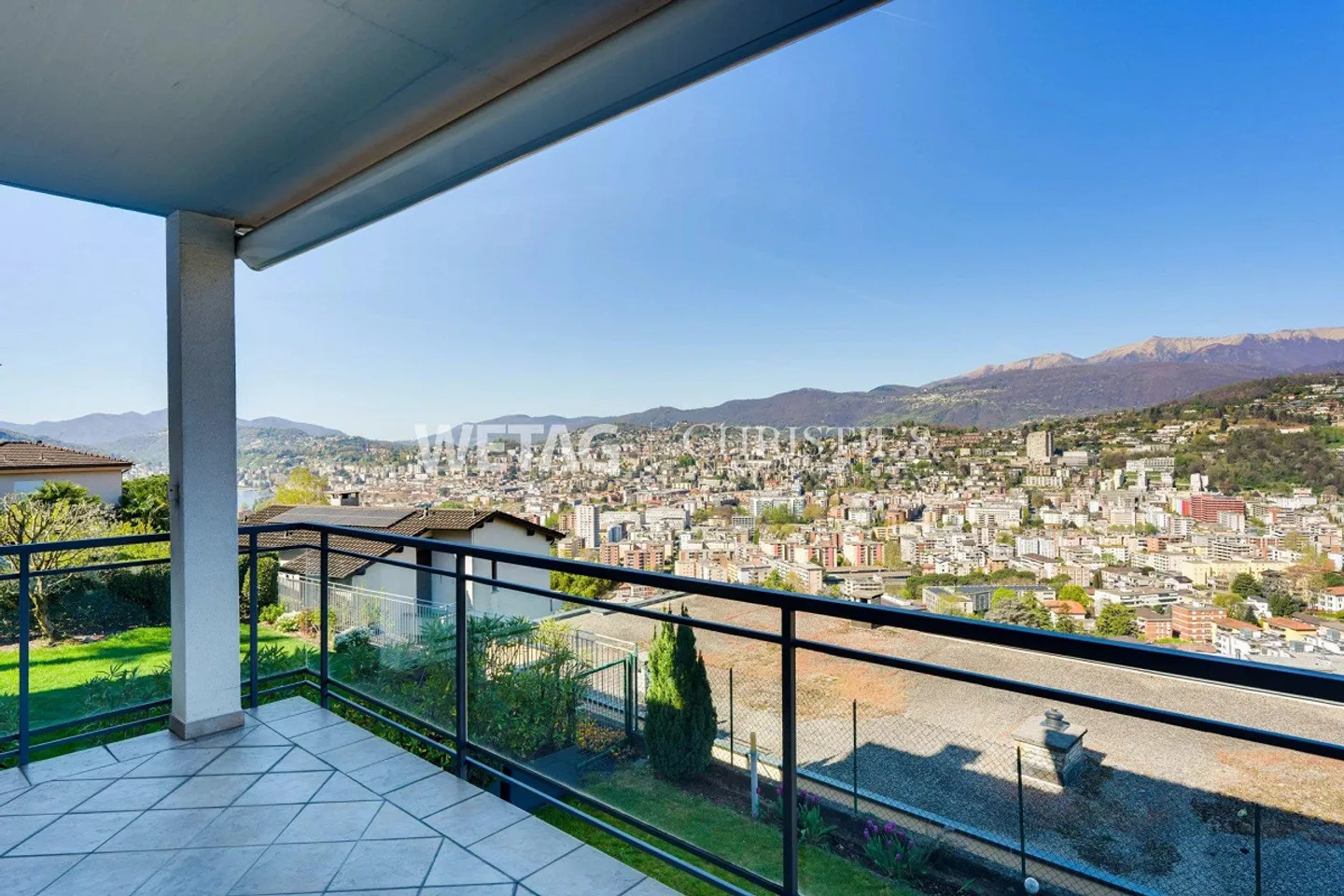 Elegante Villa mit Panoramaterrasse - Foto 6 von 13