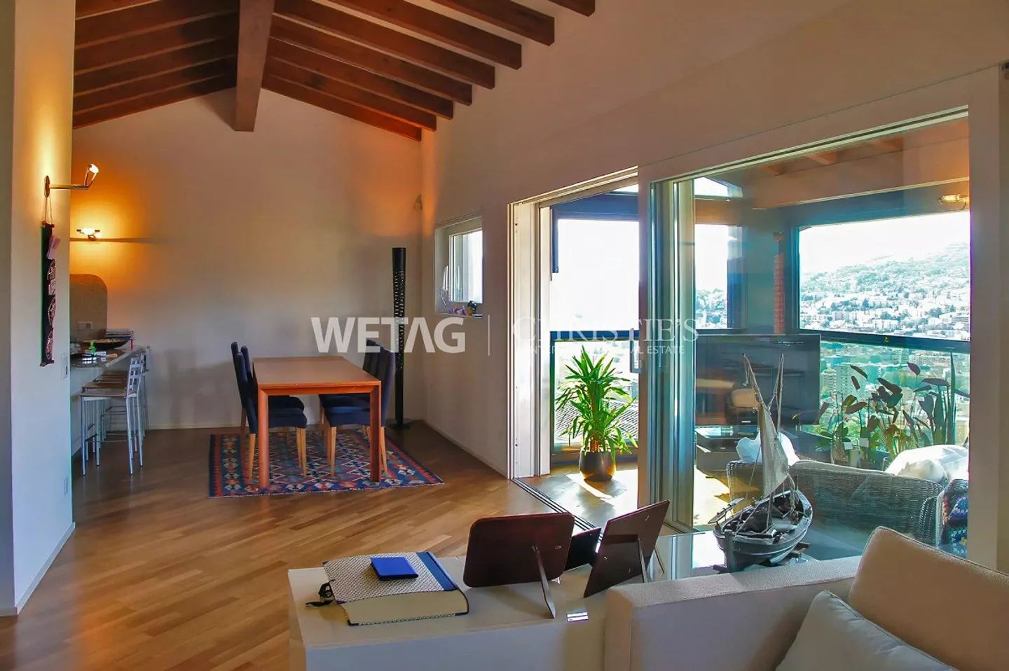 Elegante Villa mit Panoramaterrasse - Foto 7 von 13