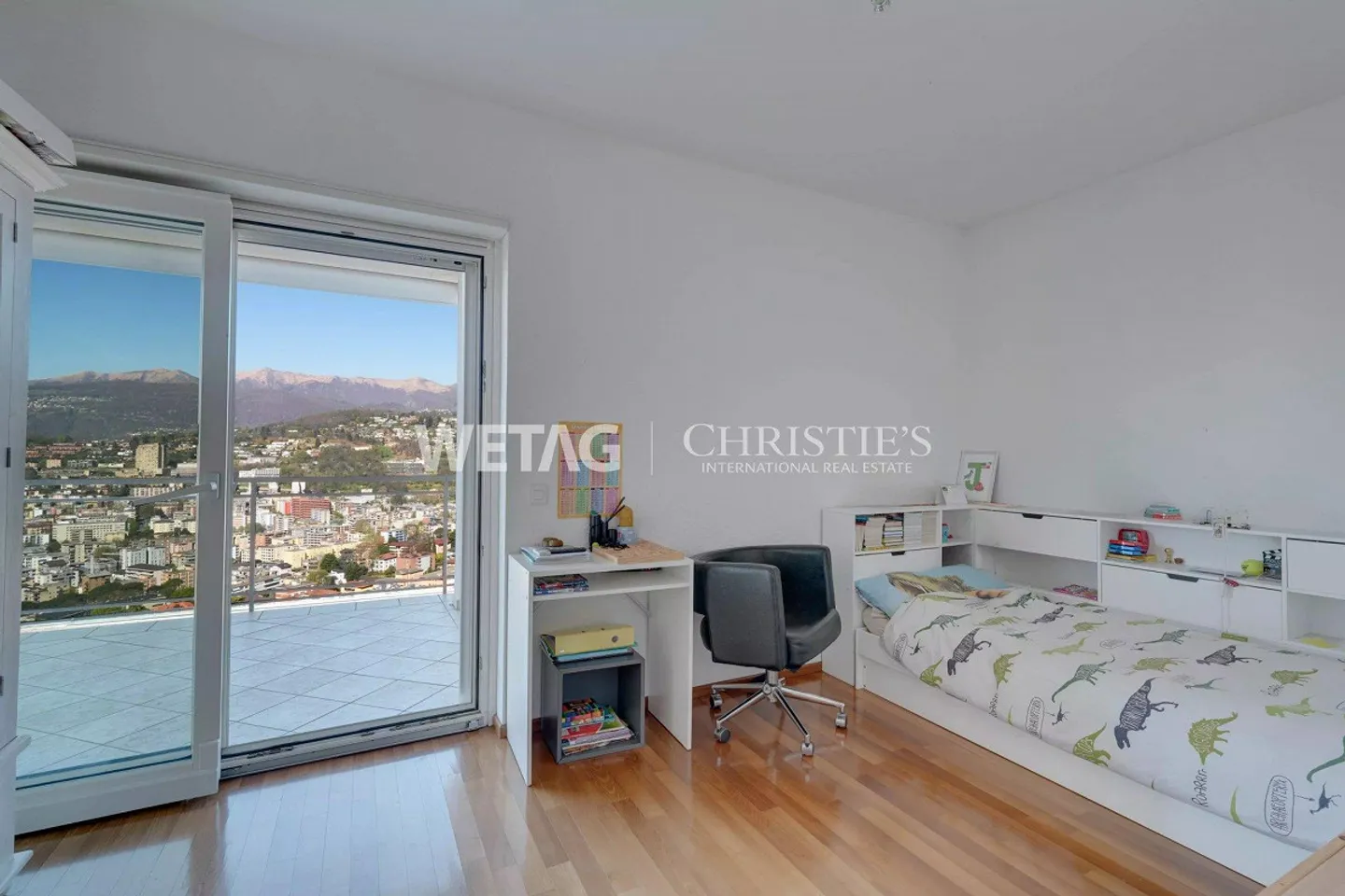 Elegante Villa mit Panoramaterrasse - Foto 8 von 13