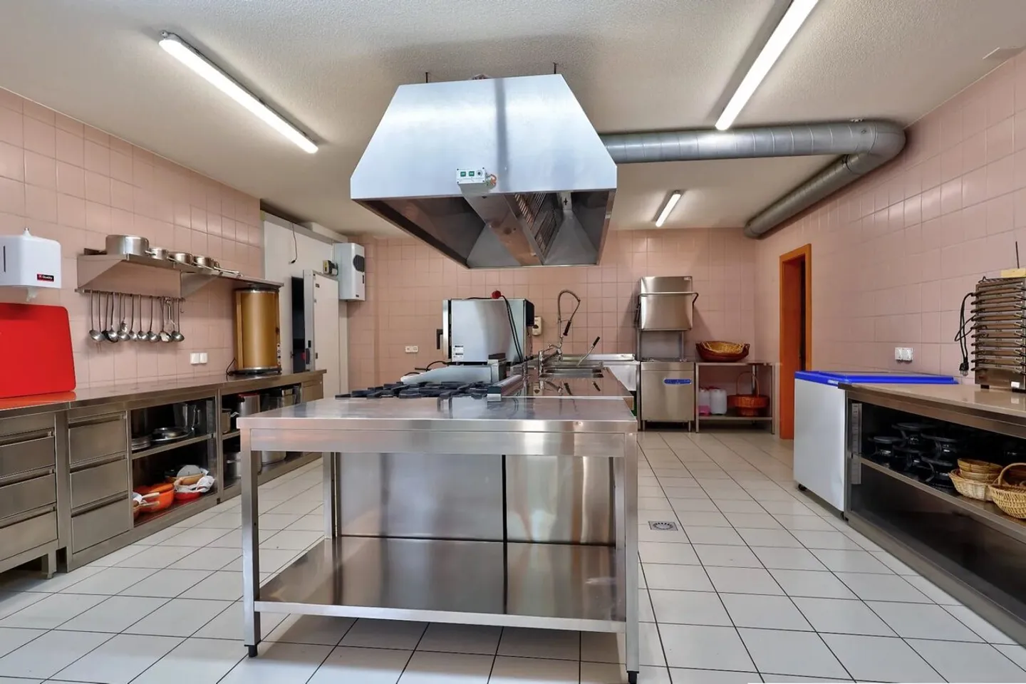 Gelegenheit | Restaurantbetrieb mit angrenzender Wohnung - Foto 4 von 13