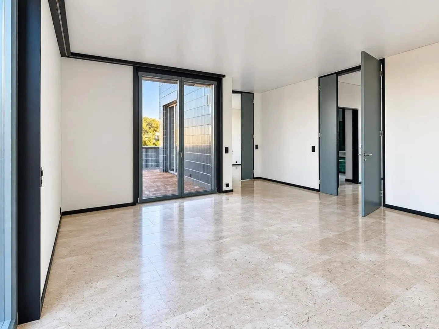 4.5 Room New Apartment in Perfect Location! - Photo 7 of 11