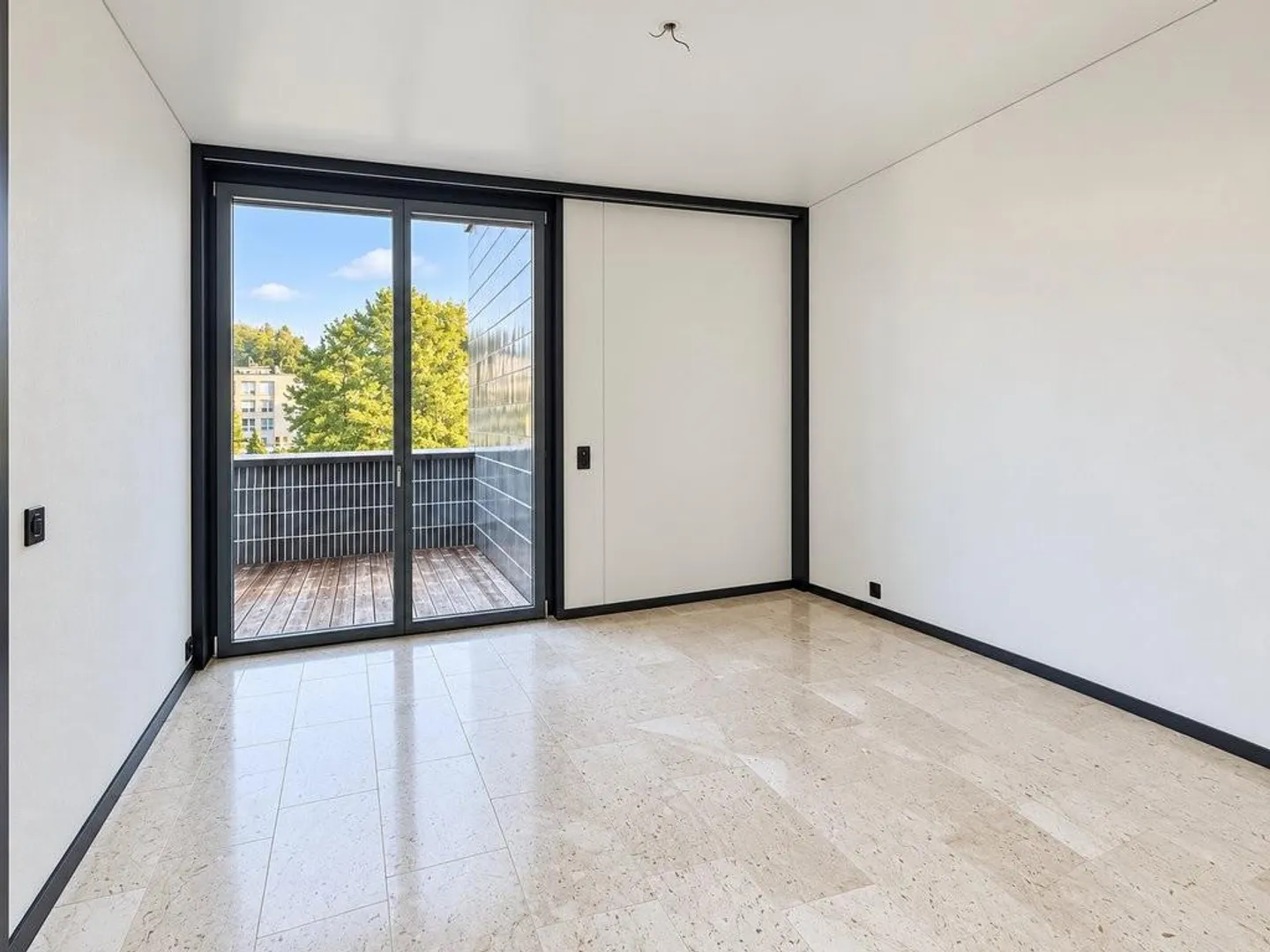 4.5 Room New Apartment in Perfect Location! - Photo 8 of 11
