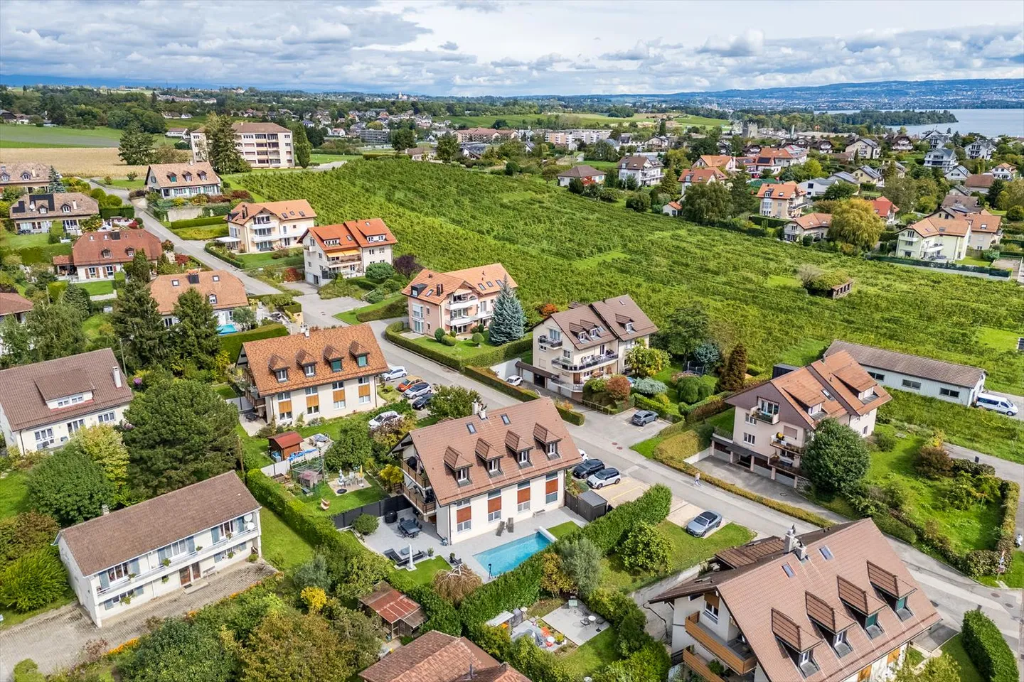 6.5 Room Apartment - Photo 1 of 16