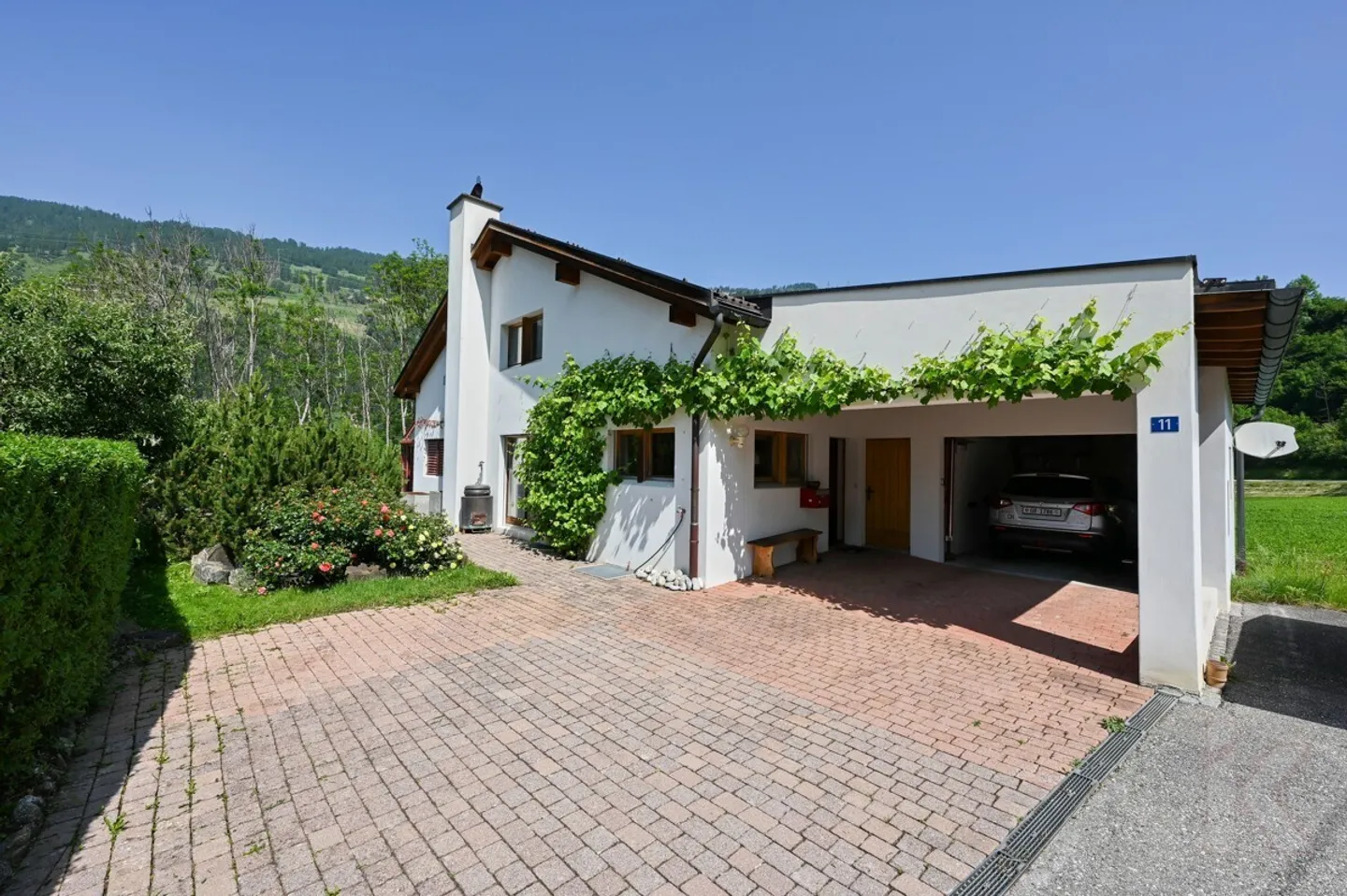 Single house for sale - Photo 2 of 13