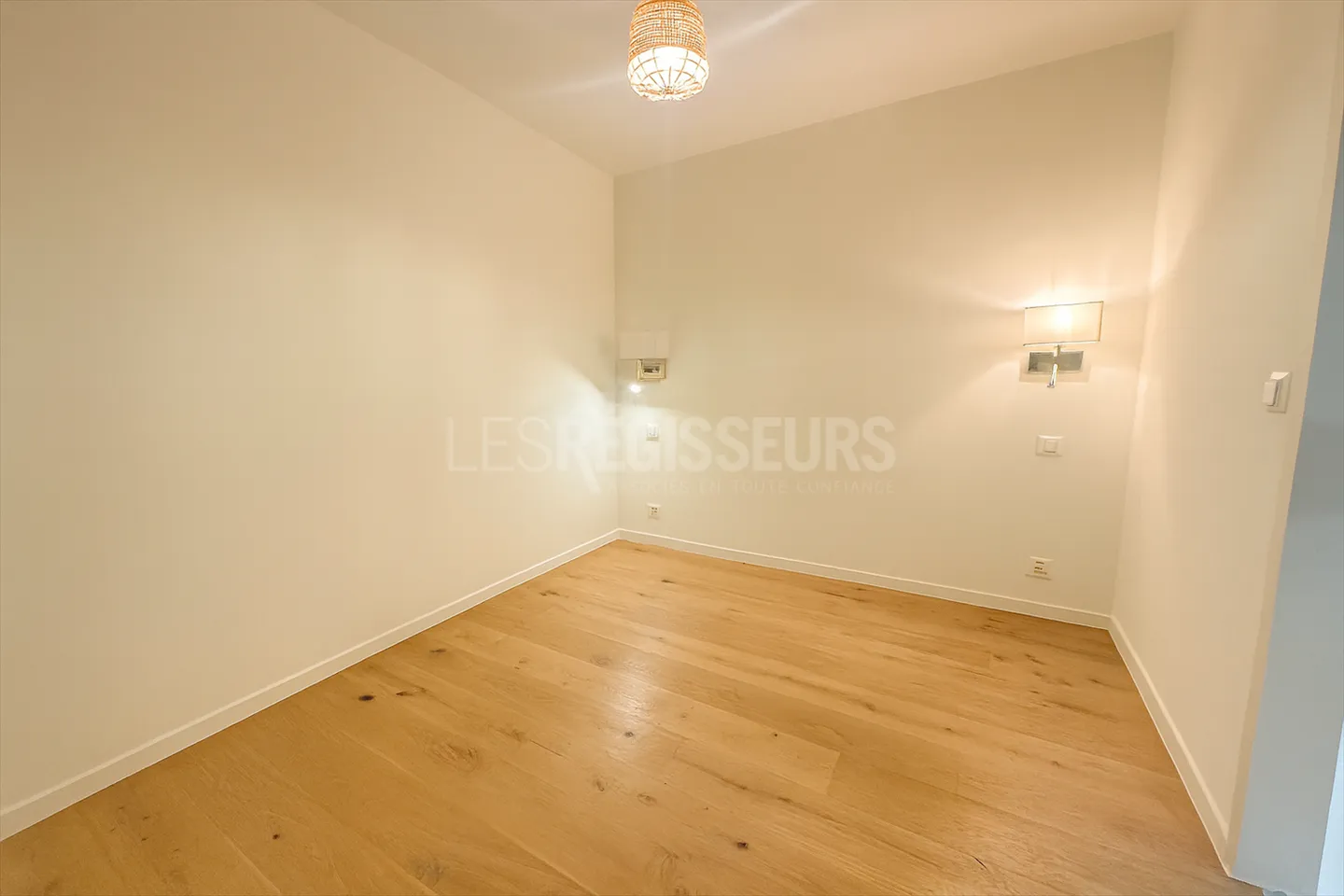 2-room apartment - Photo 4 of 4