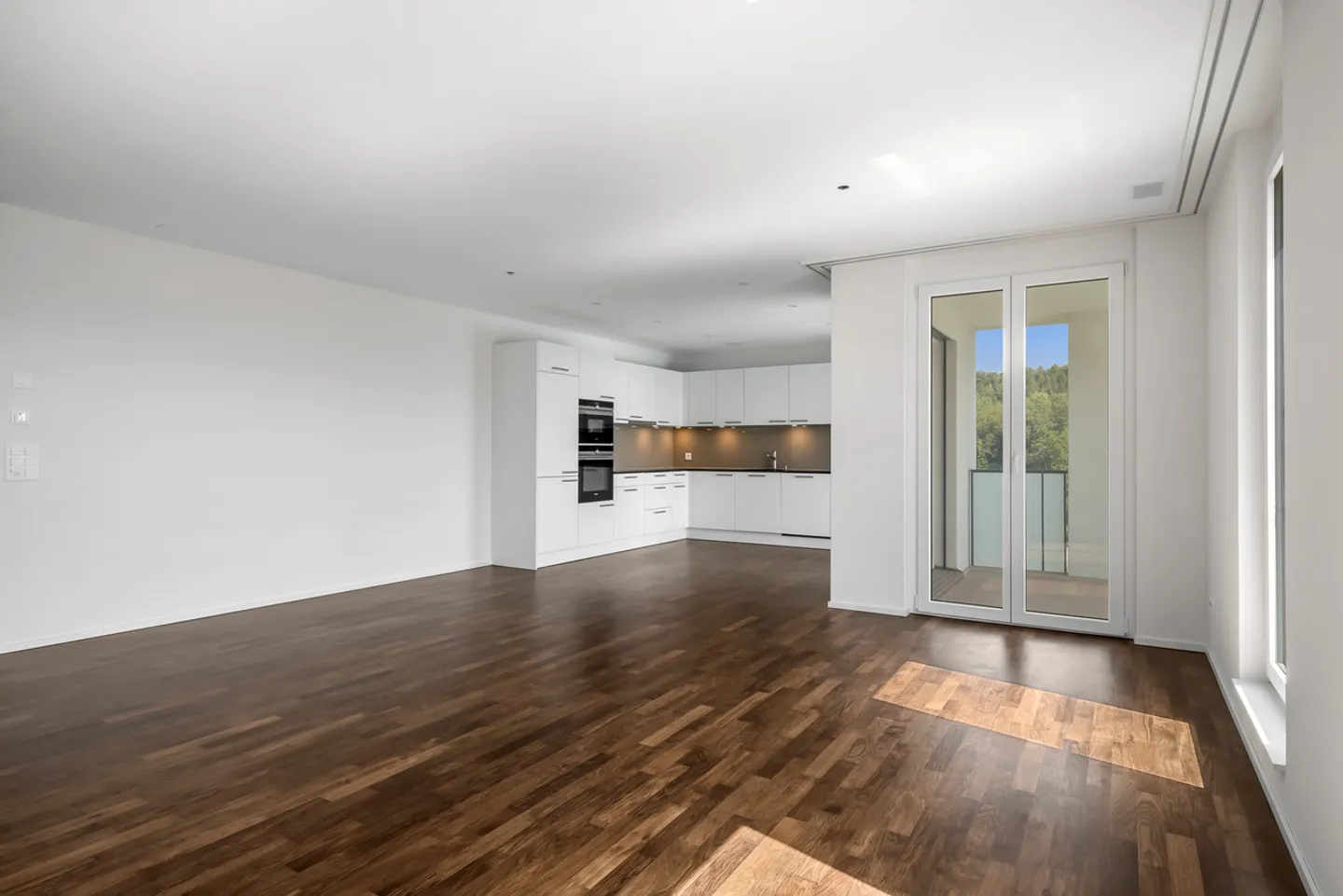 Modernes Apartment mit Balkon - Foto 7 von 13