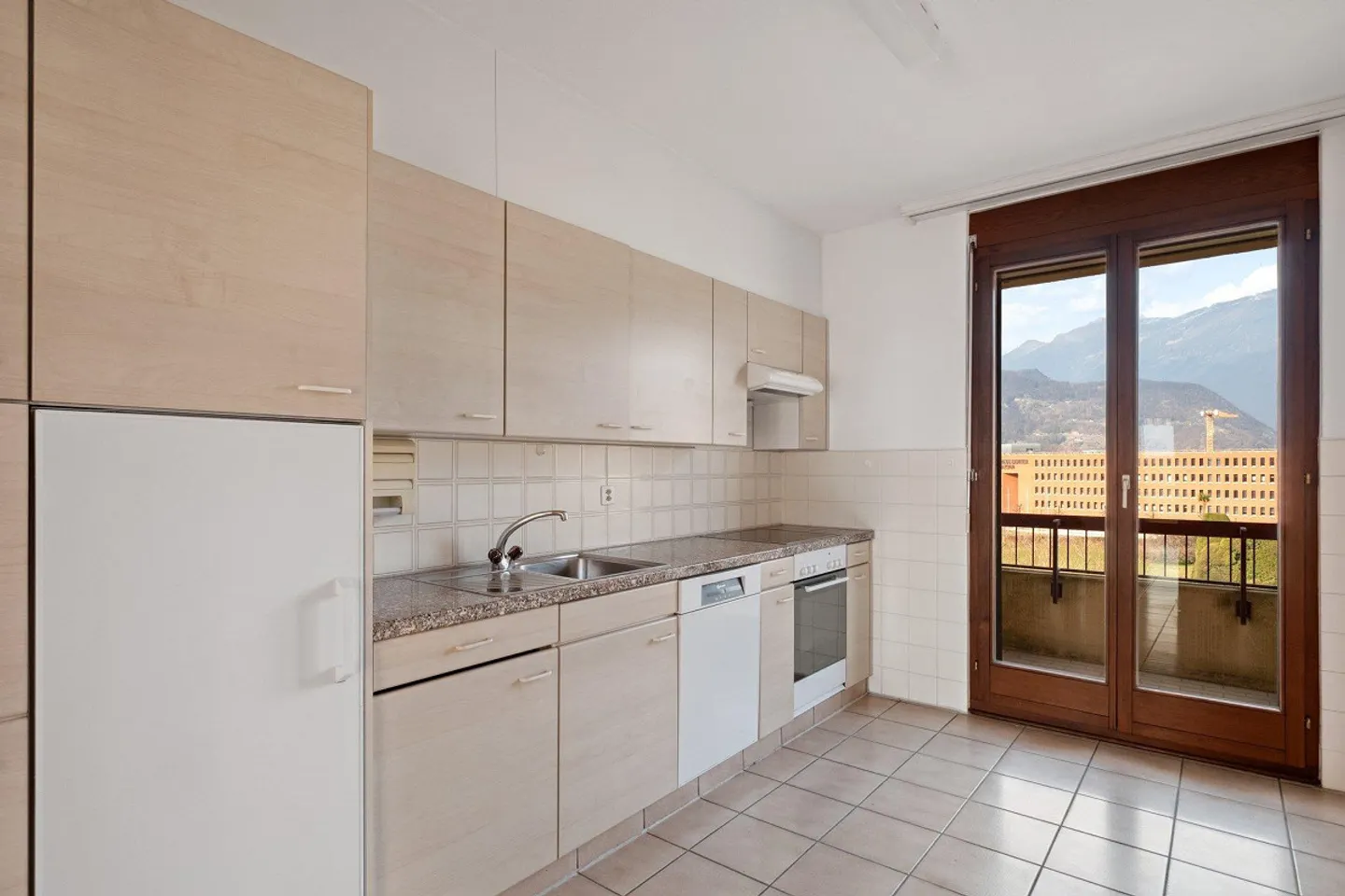 Wohnung 4.5 Zimmer erste Nettomiete kostenlos! - Foto 3 von 9