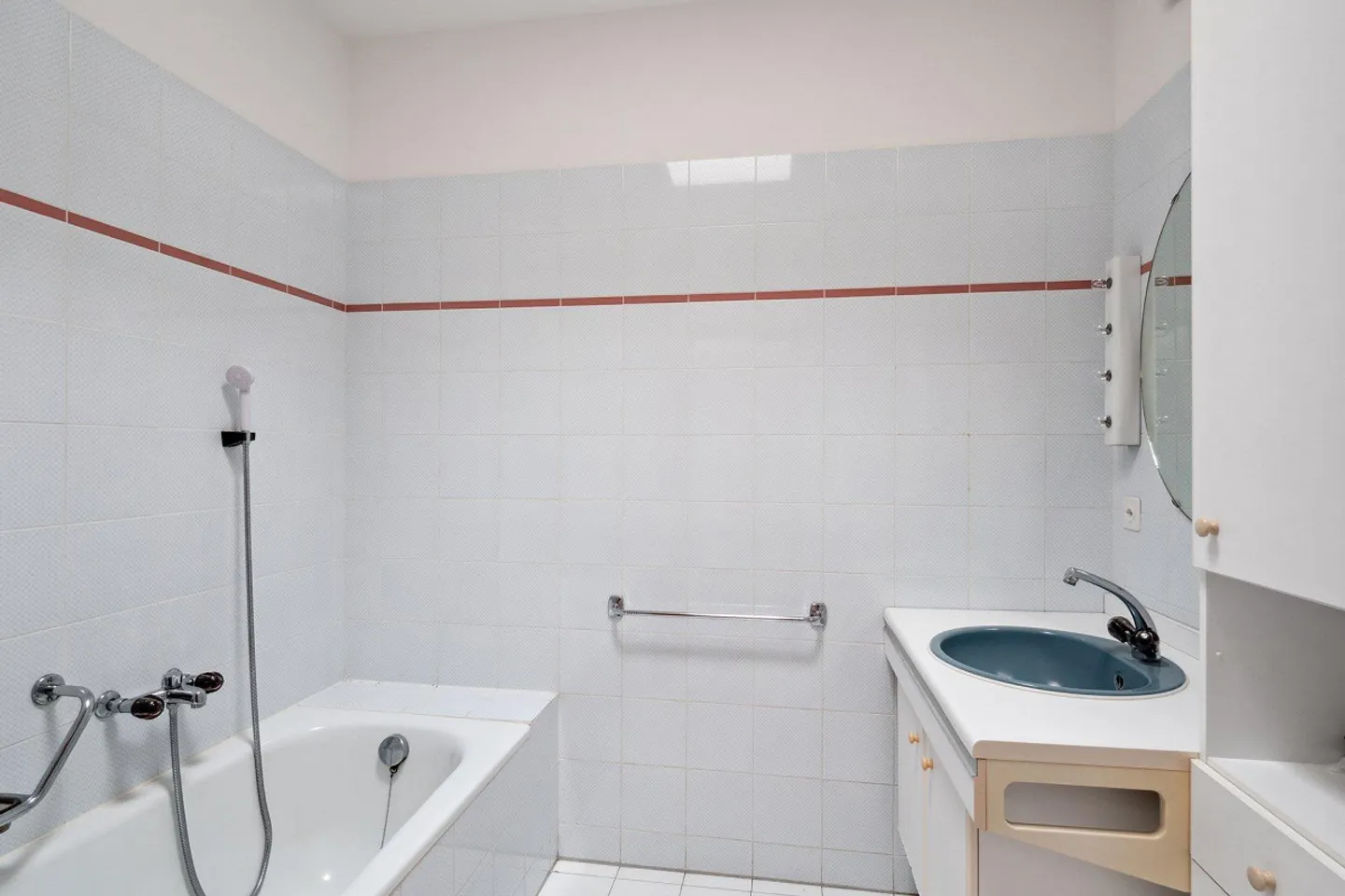 Wohnung 4.5 Zimmer erste Nettomiete kostenlos! - Foto 4 von 9