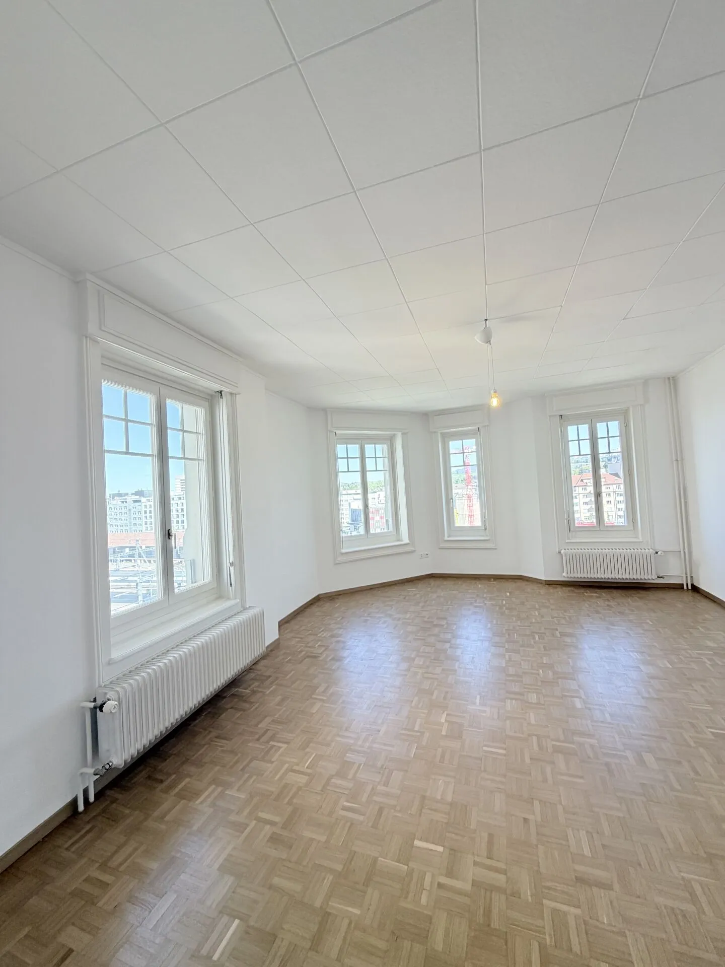 Large 3.5-Room Apartment for Rent - 1700 Freiburg Copy - Photo 5 of 9