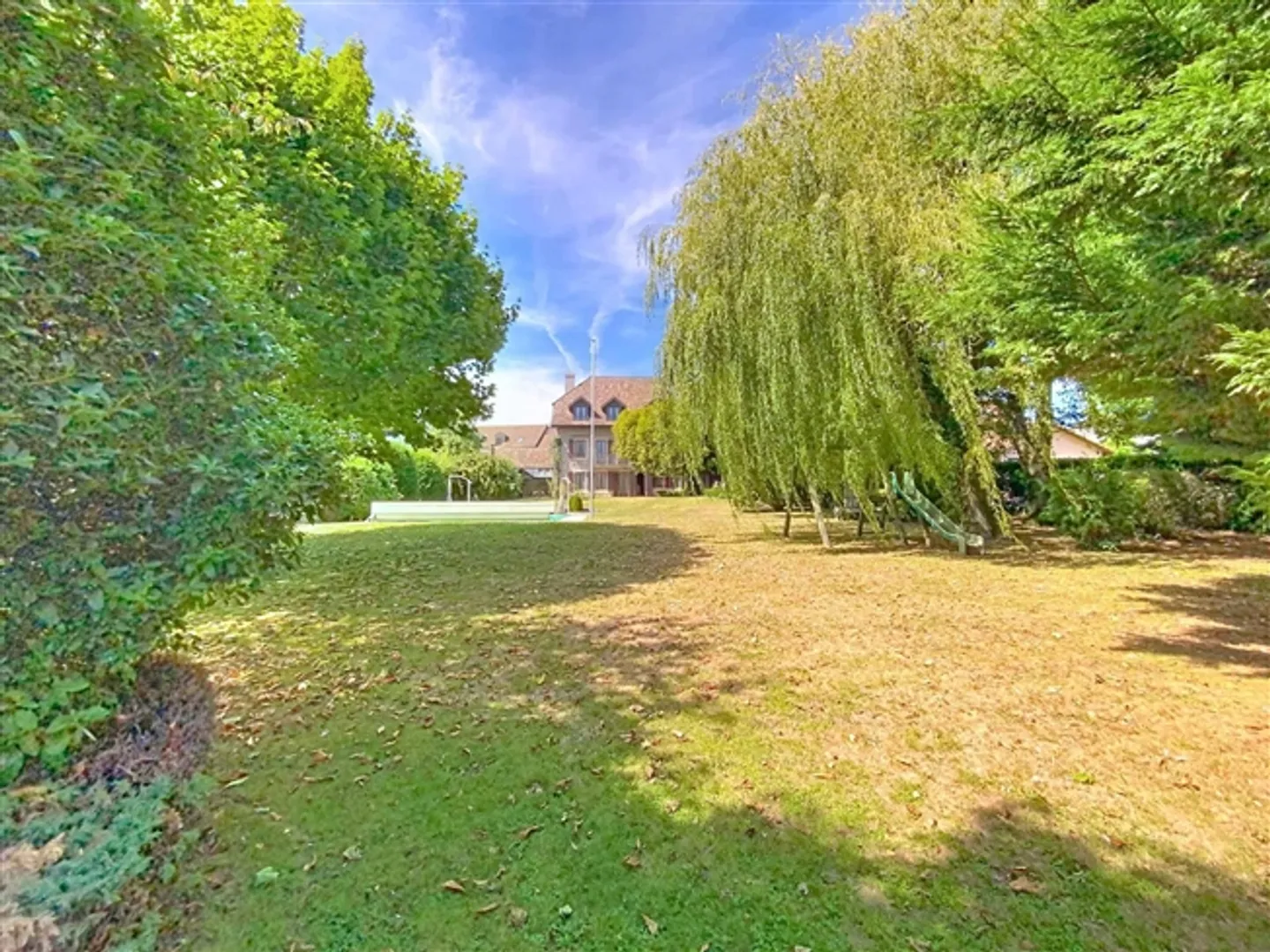 Large Family House with Swimming Pool and Large Wooded Plot - Photo 9 of 9