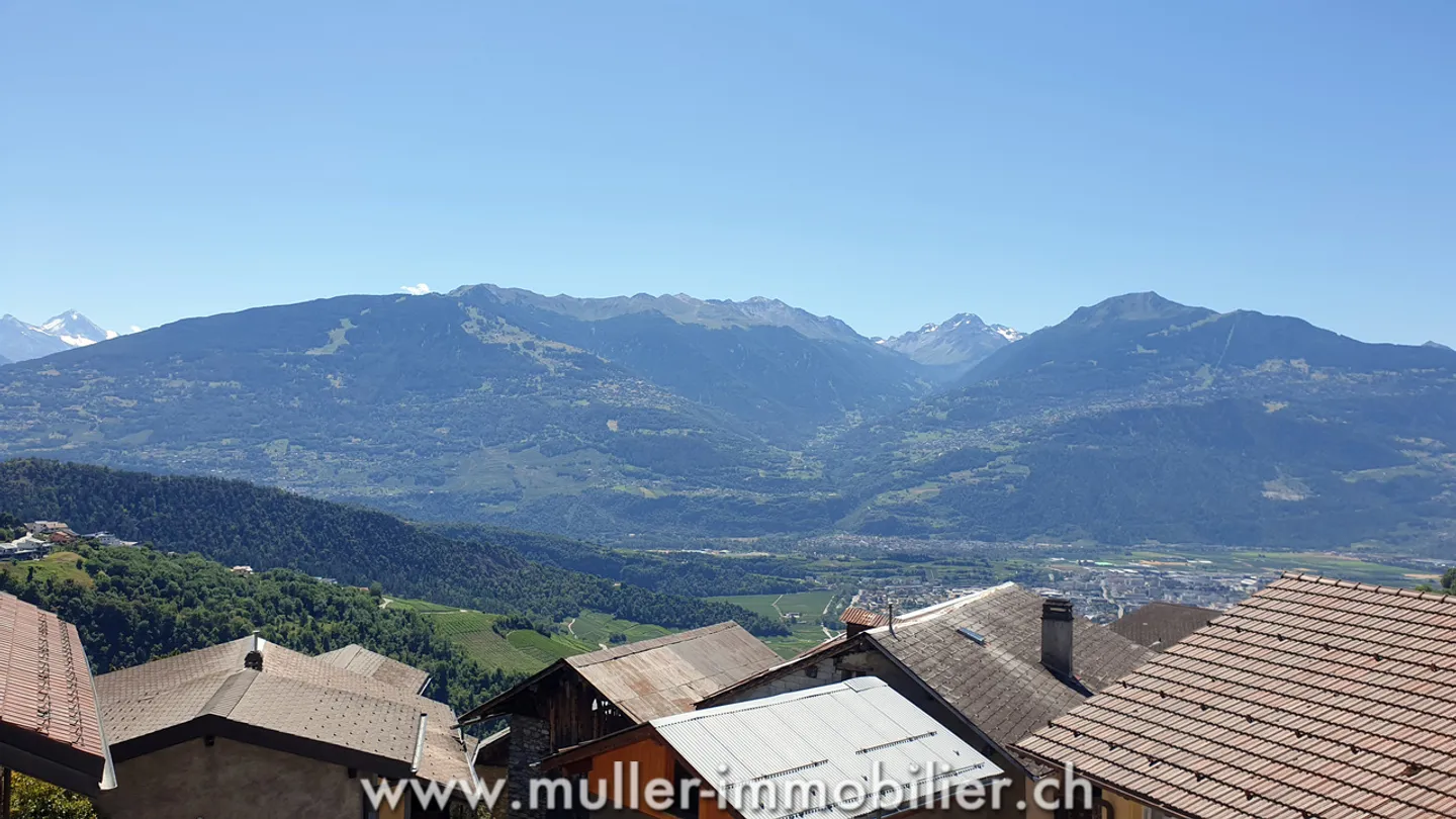 Pretty Village House in Daillon - Photo 1 of 14