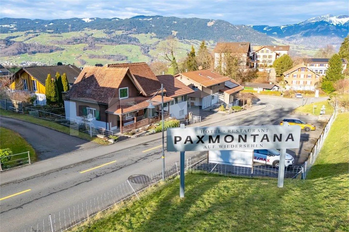 Casa con fascino e storia (potenziale di sviluppo) - Foto 2 di 13