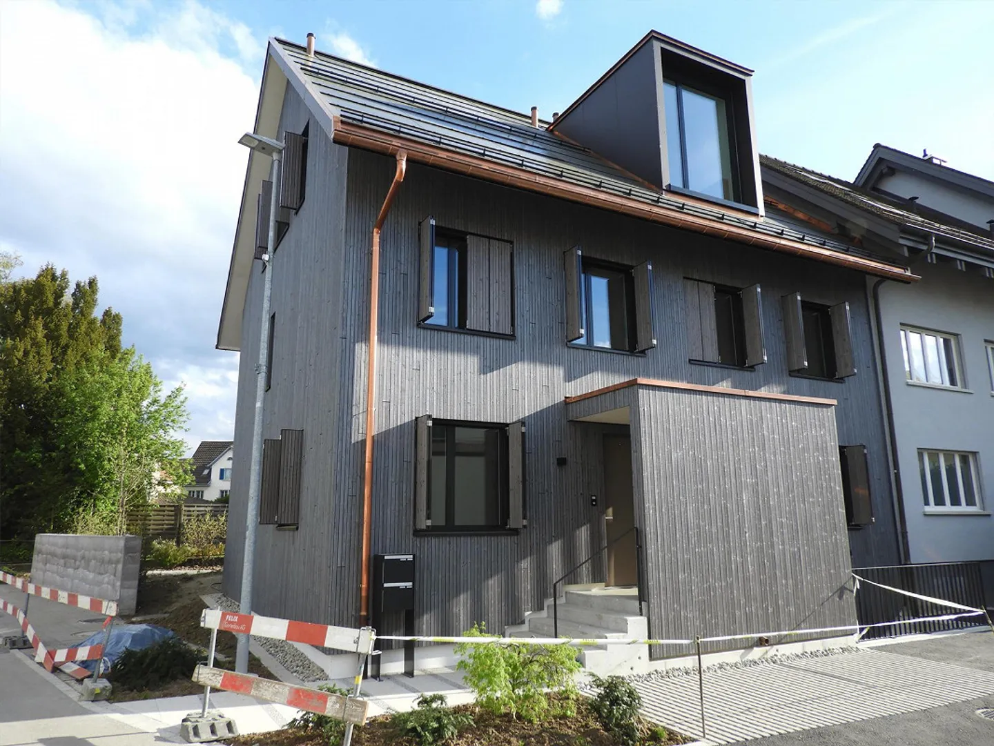 Première location d'un appartement de 4,5 pièces dans une maison jumelée avec jardin - Photo 10 sur 12