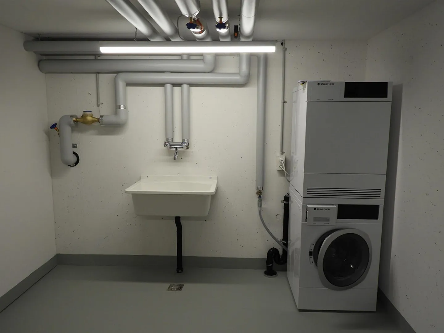 Première location d'un appartement de 4,5 pièces dans une maison jumelée avec jardin - Photo 12 sur 12