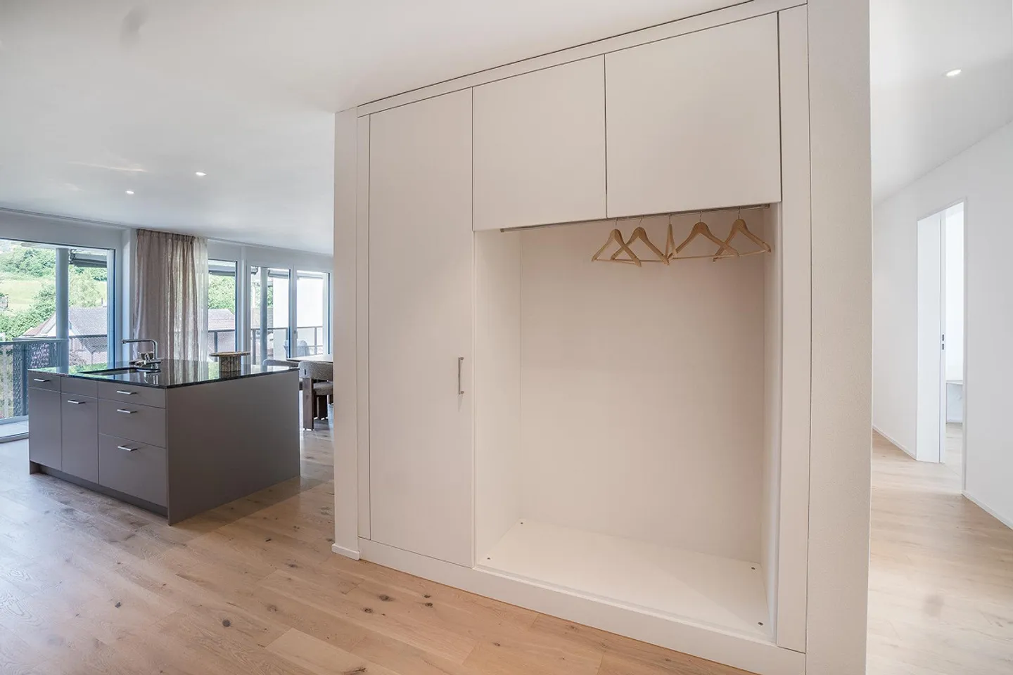 Family Apartment in Menziken - 5.5 Rooms with Plenty of Comfort - Photo 12 of 13