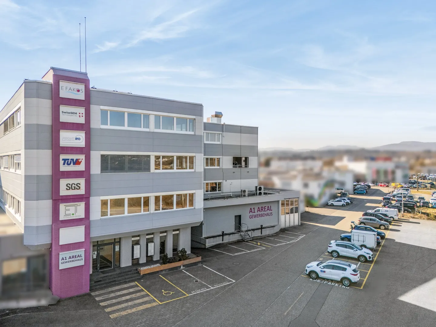 Attraktive Büroflächen an zentraler Lage in Oberentfelden - Foto 1 von 8