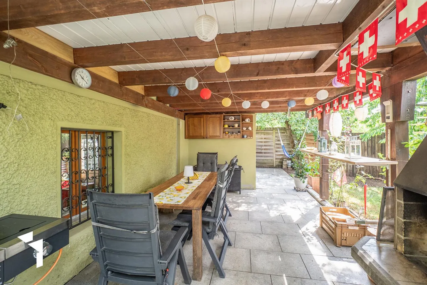 Fehr Immobilien - Grosszügiges Zwei-Generationen-Haus - Foto 3 von 15