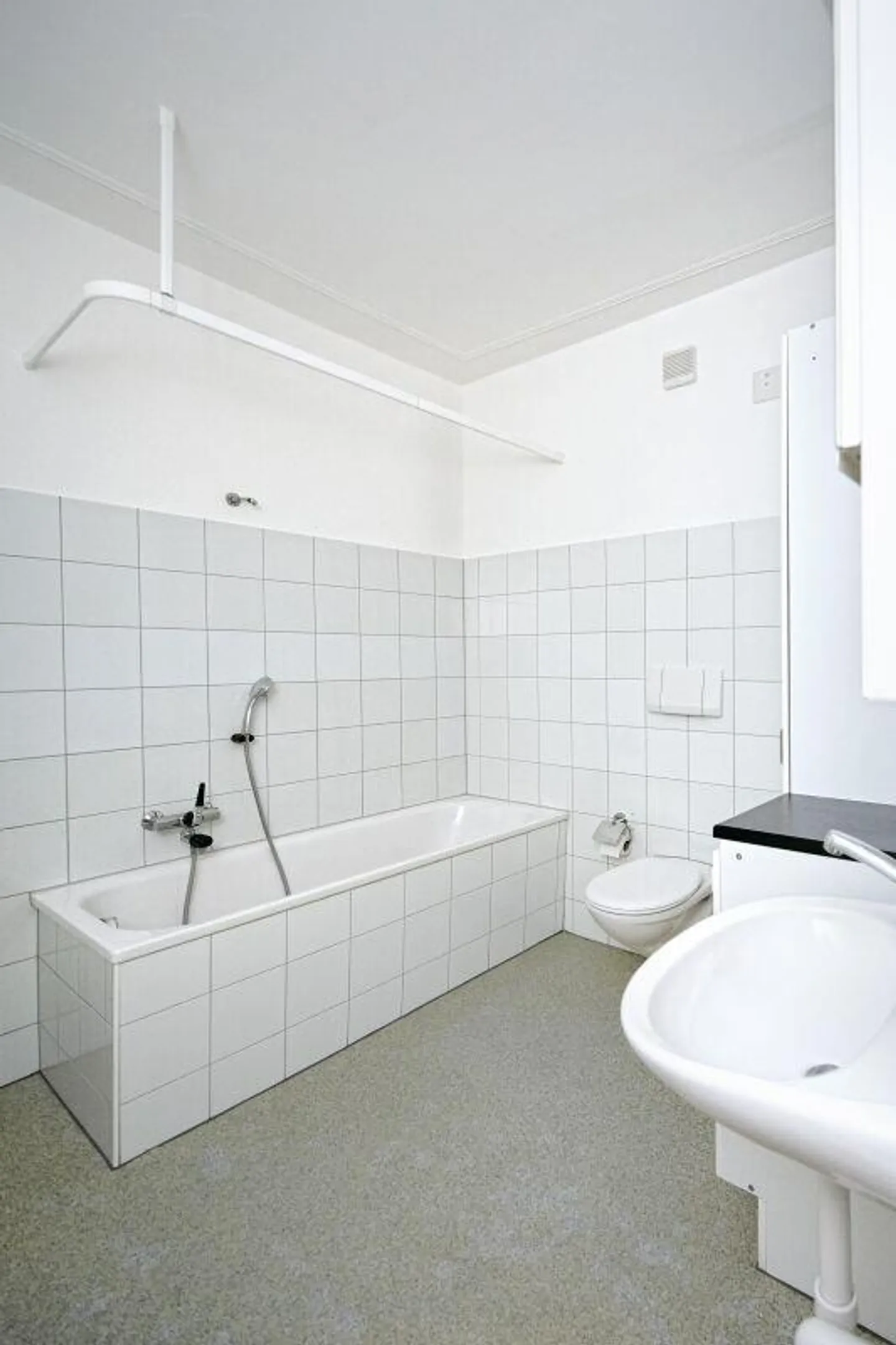 1-room studio - Photo 3 of 5