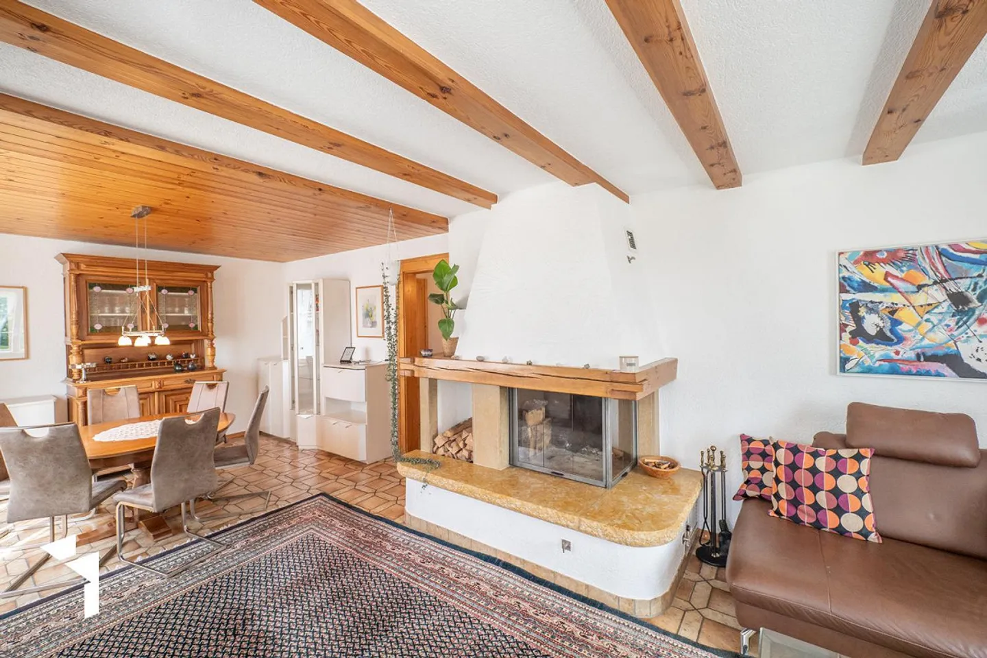 Fehr Immobilien - Grosszügiges Zwei-Generationen-Haus - Foto 8 von 15