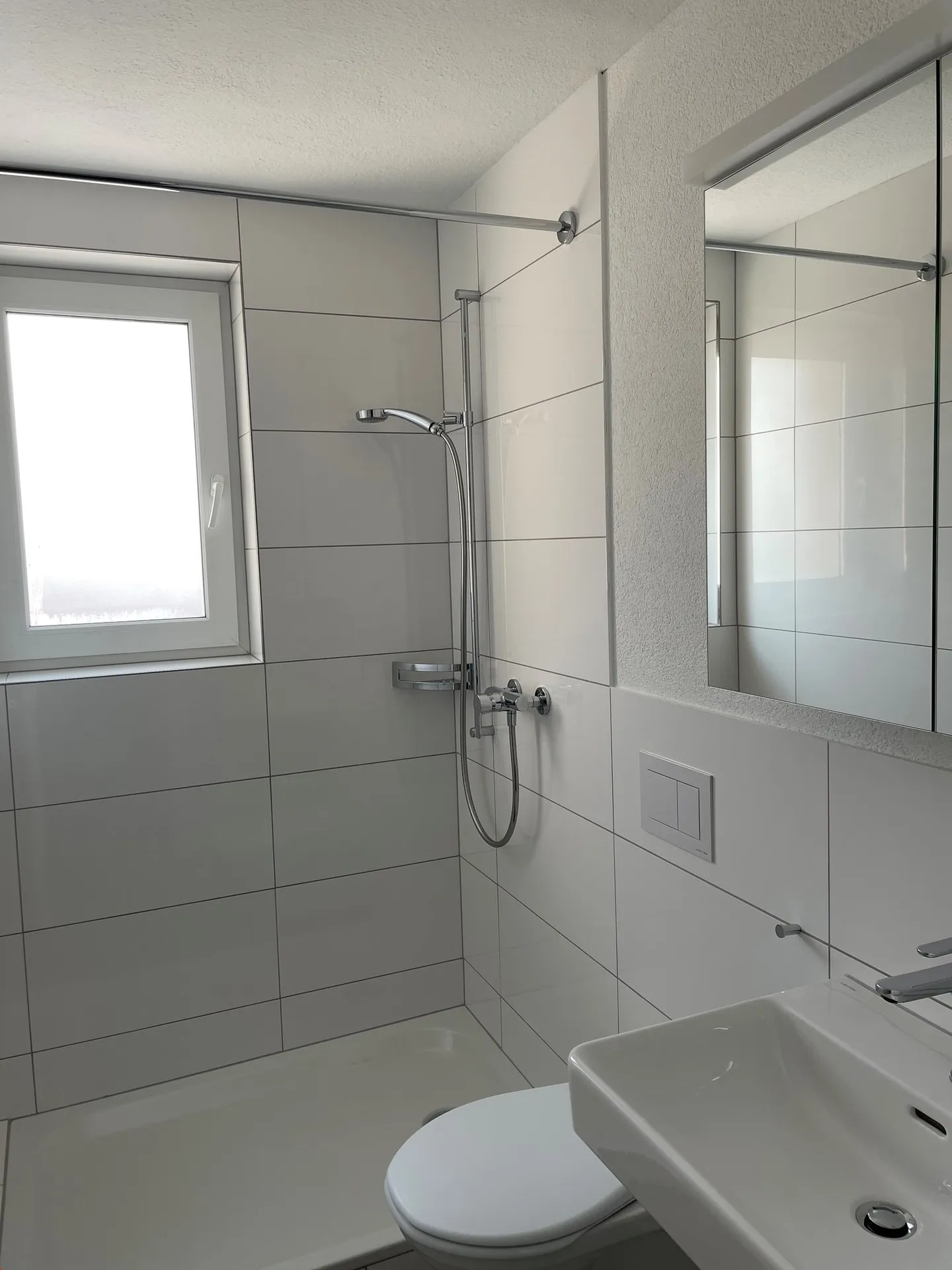 Renovated apartment near the lake - Photo 2 of 9