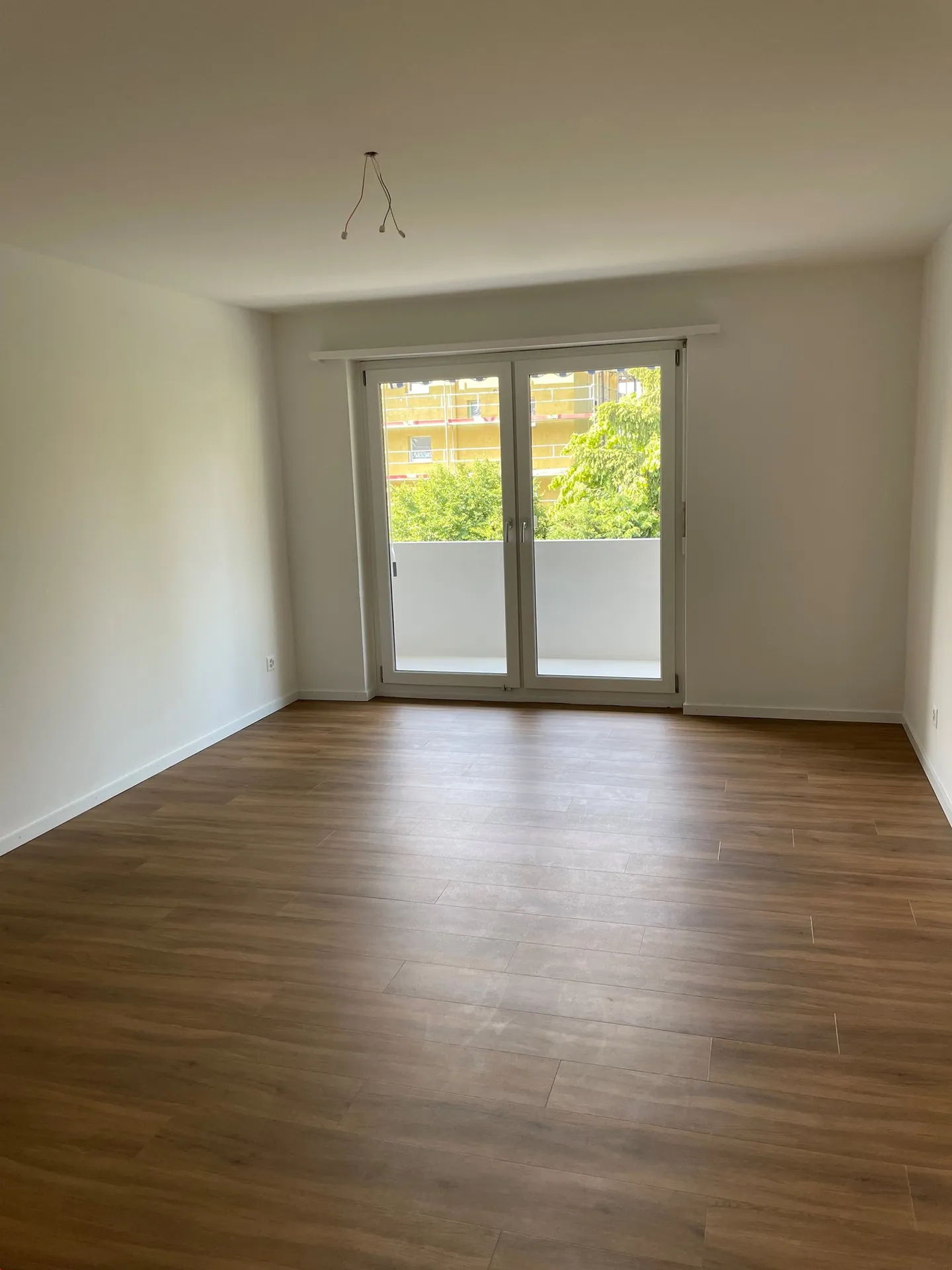Renovated apartment near the lake - Photo 3 of 9