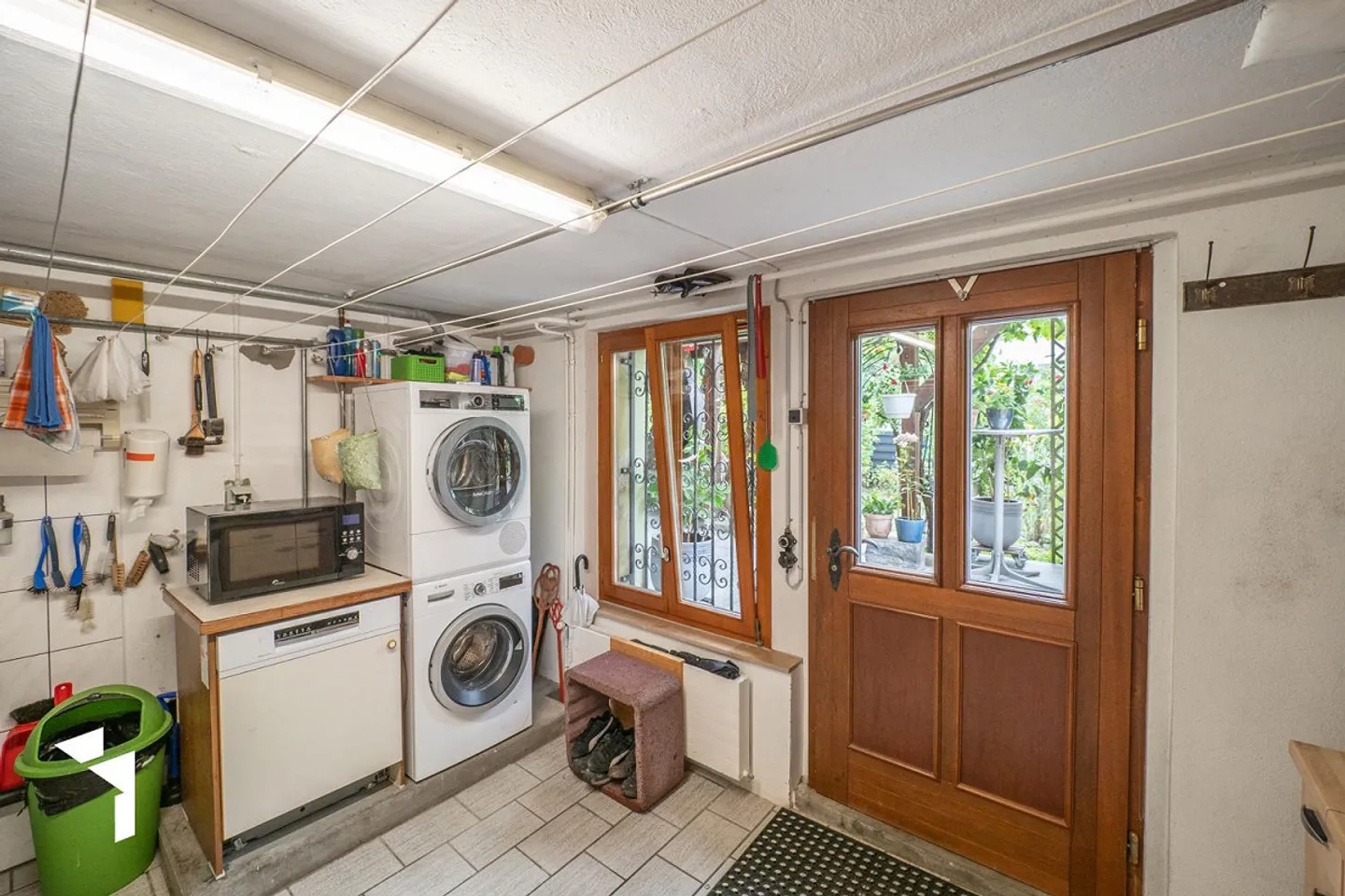 Fehr Immobilien - Grosszügiges Zwei-Generationen-Haus - Foto 14 von 15