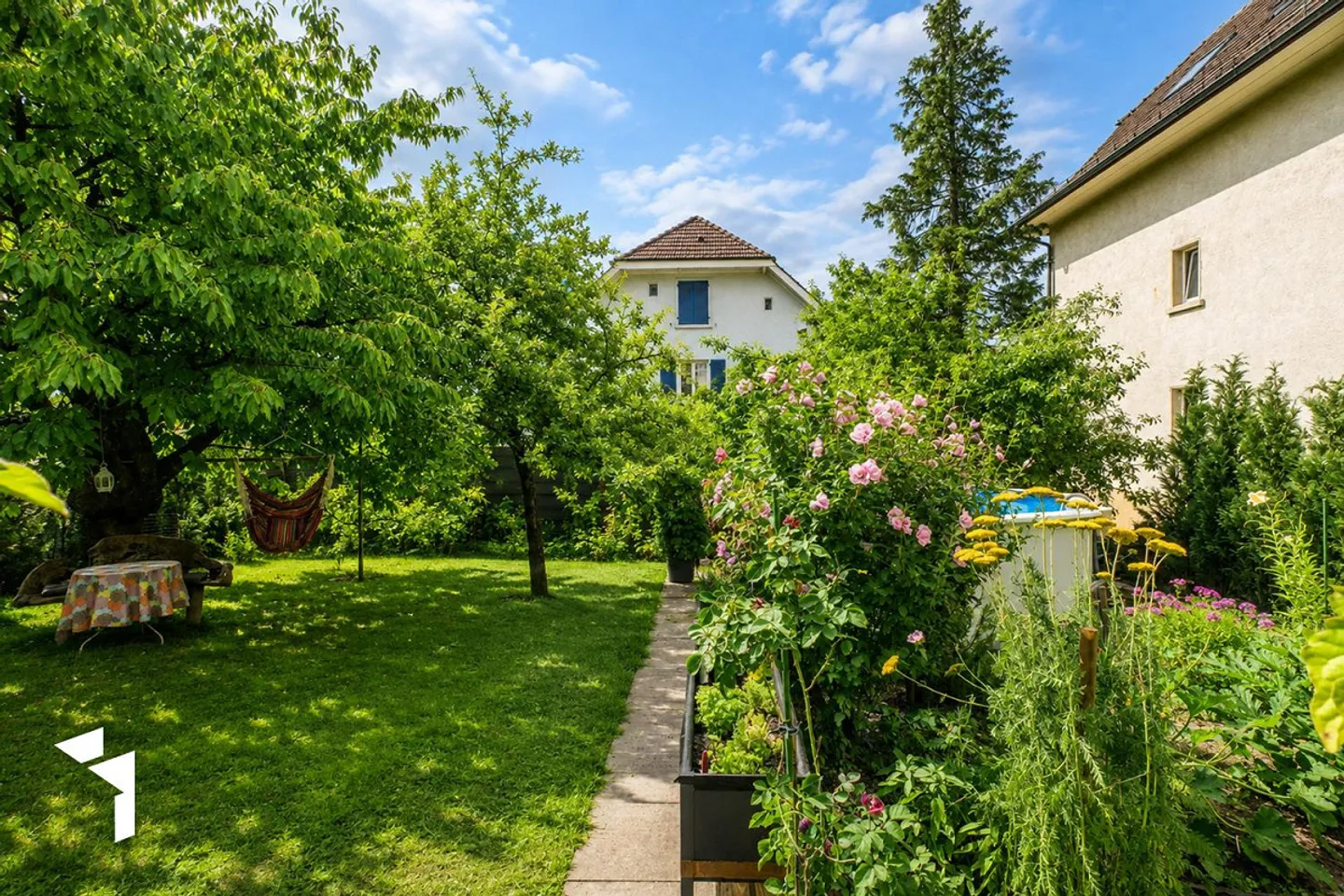 Fehr Immobilien - Grosszügiges Zwei-Generationen-Haus - Foto 15 von 15