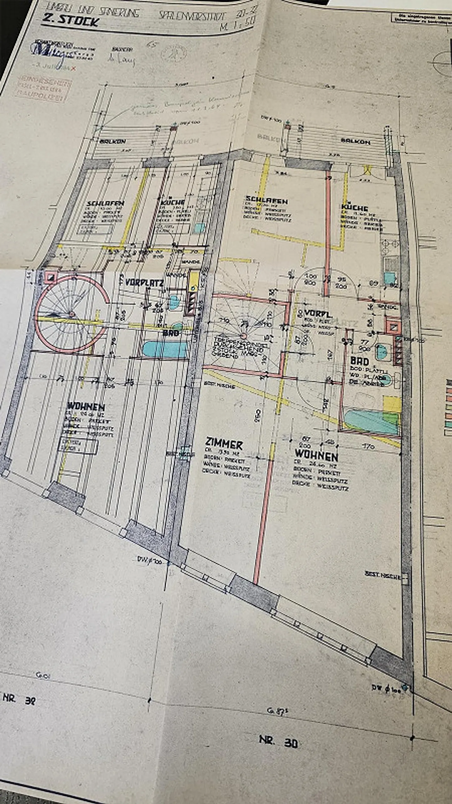 Charmante Dachwohnung in historischem Gebäude - Foto 5 von 5