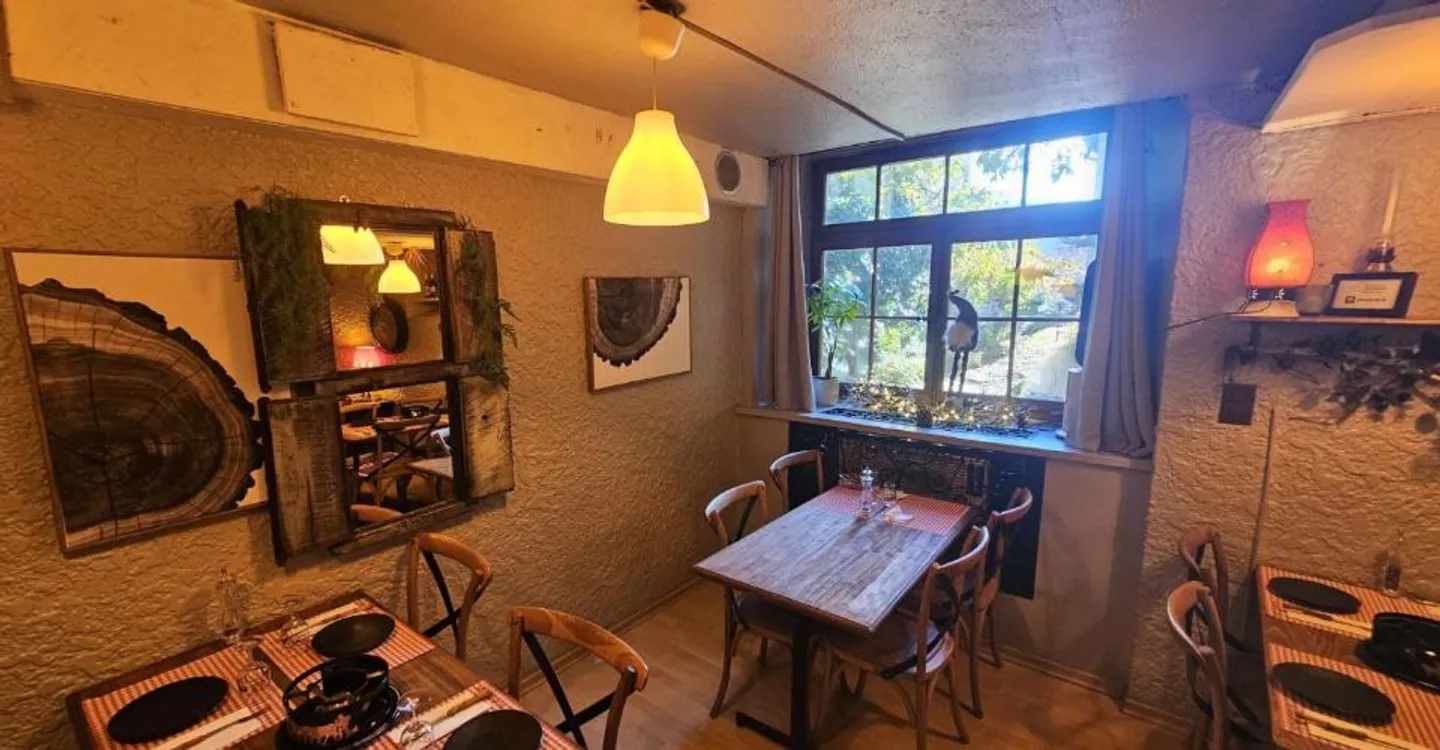 Café Restaurant à Yverdon - Photo 1 sur 11