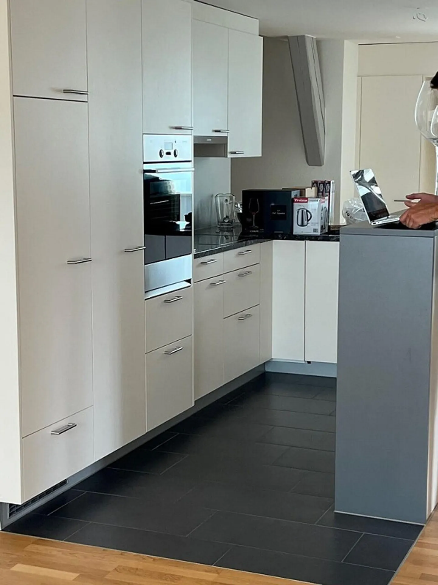 Charming 3.5-room apartment in Niedermuhlern! - Photo 3 of 9
