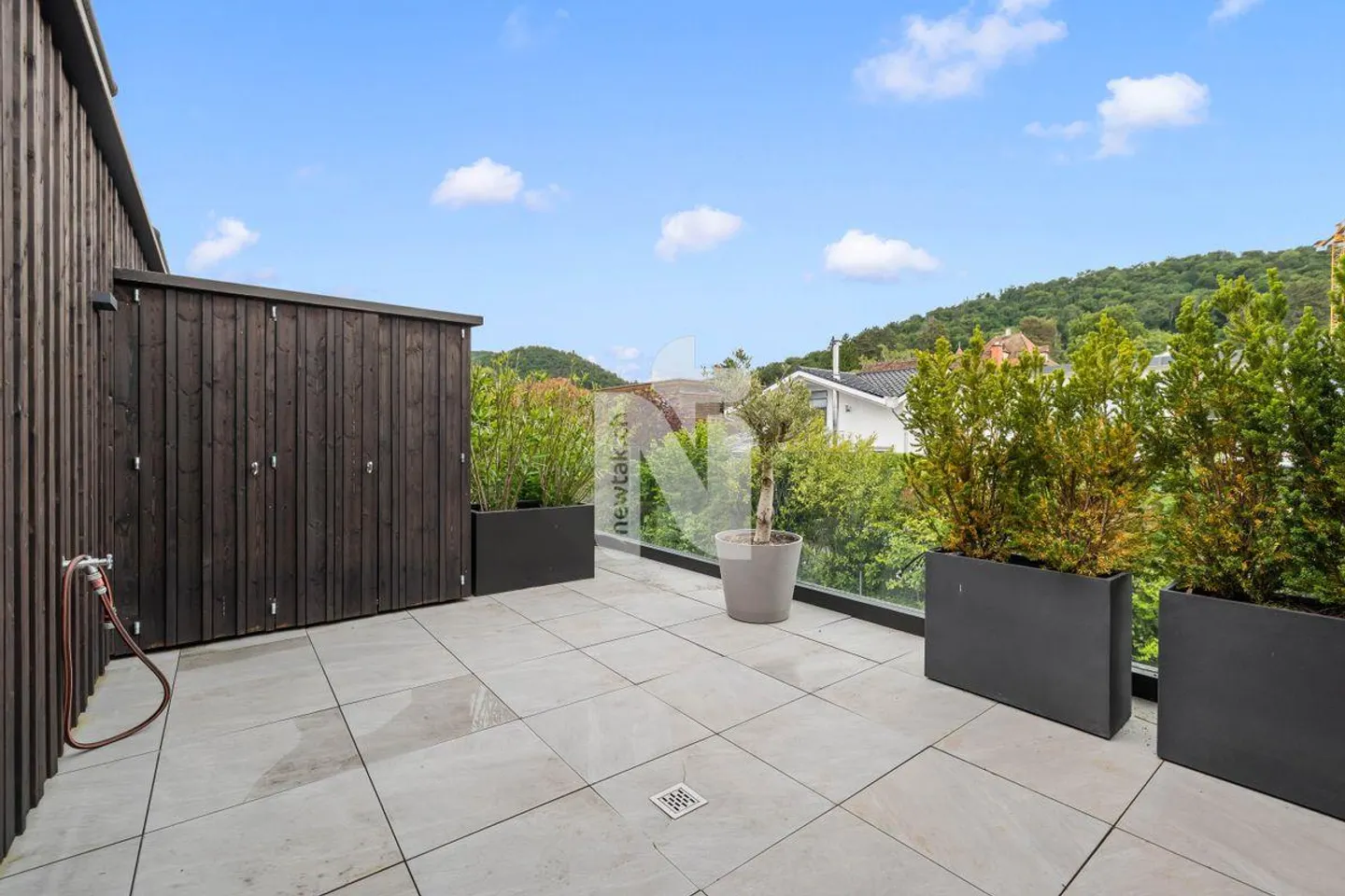 Stylish, Quiet Family Paradise in Prime Residential Location in Arlesheim - Photo 13 of 13