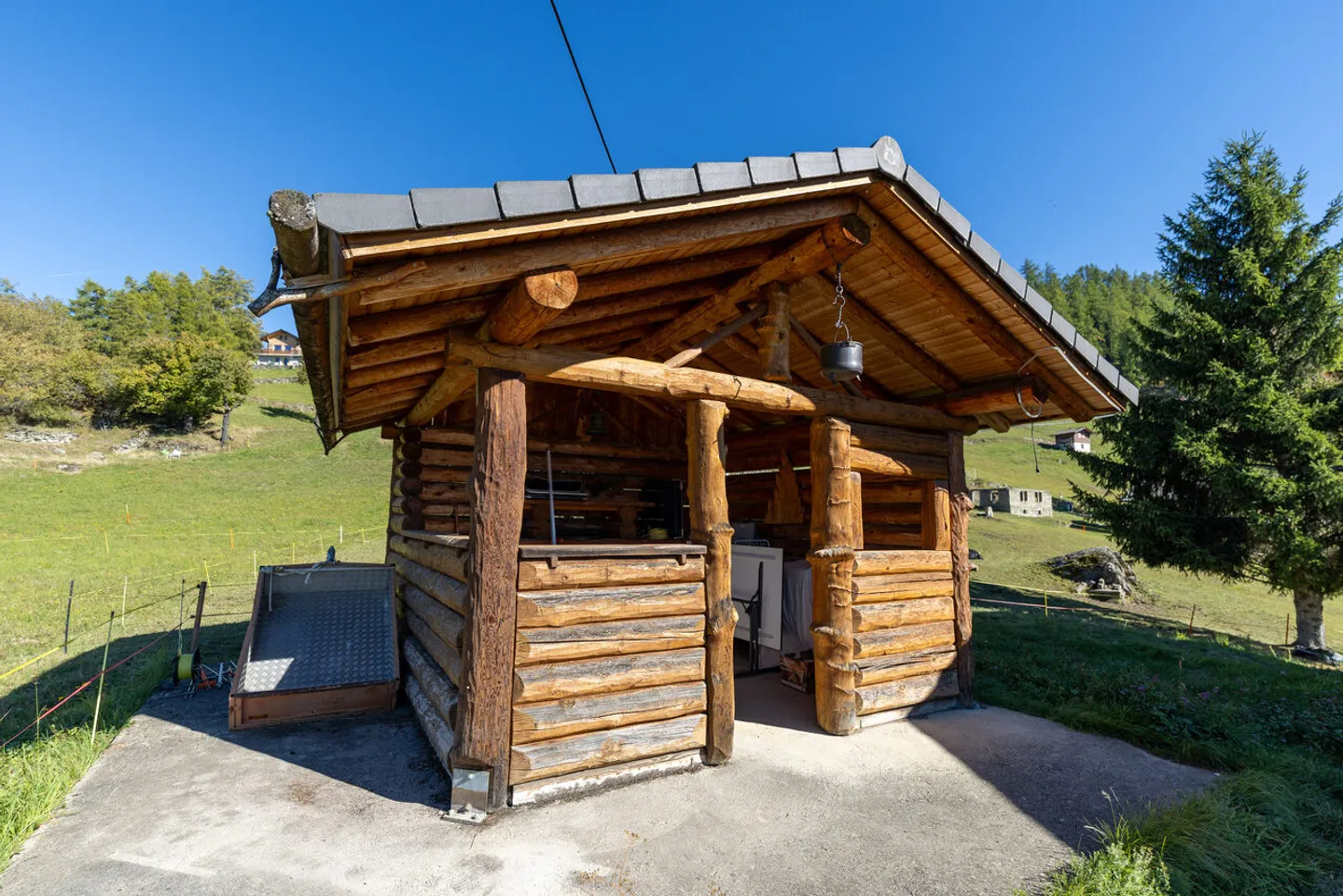 Superbe chalet en bois et pierre situé sur un emplacement d'exception - Photo 18 sur 19