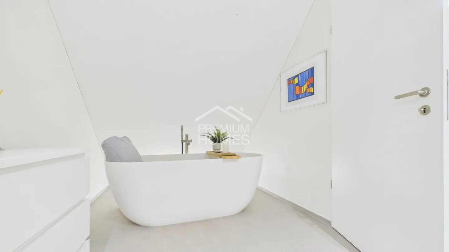 Modern Attic Apartment in Rifferswil - Photo 9 of 12