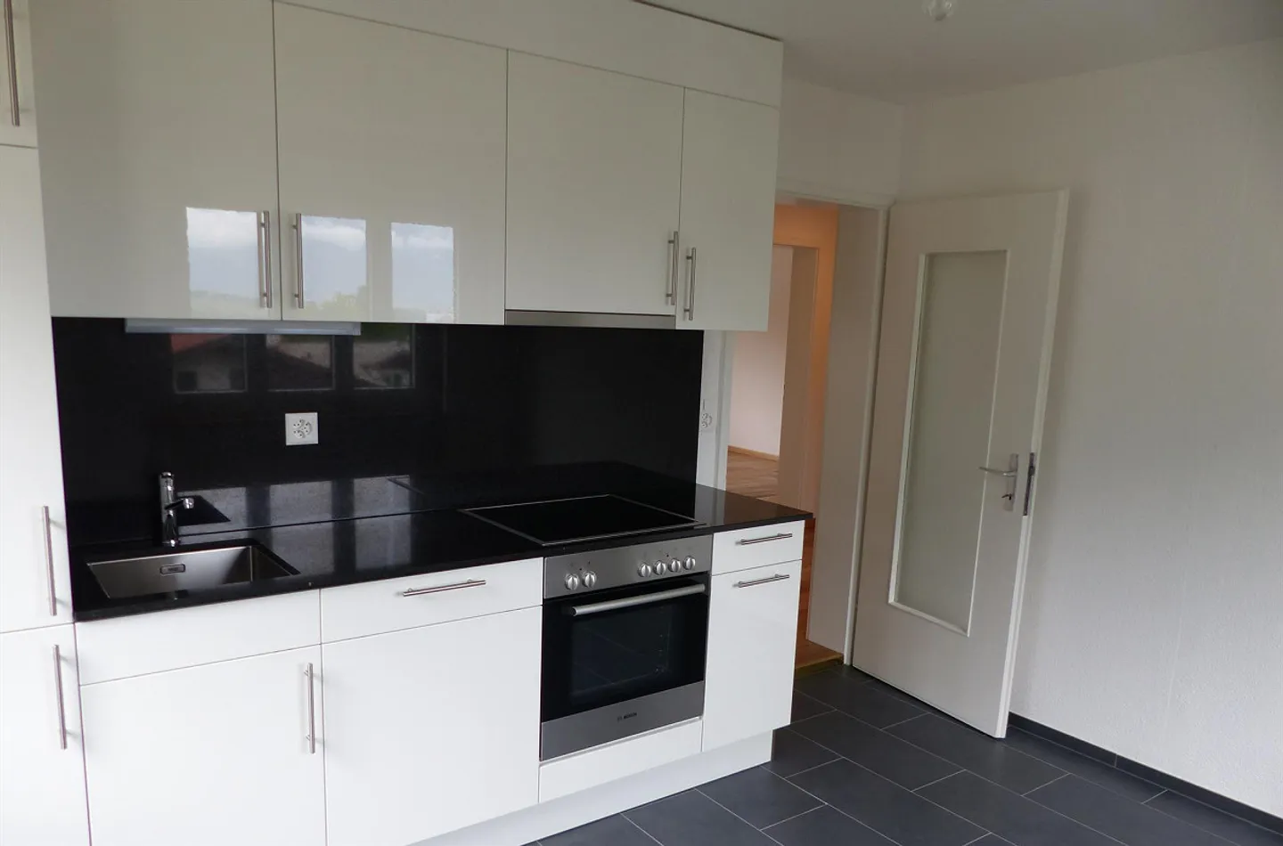 Appartement 3.5 pièces dans un emplacement calme au 3ème étage - Photo 4 sur 9
