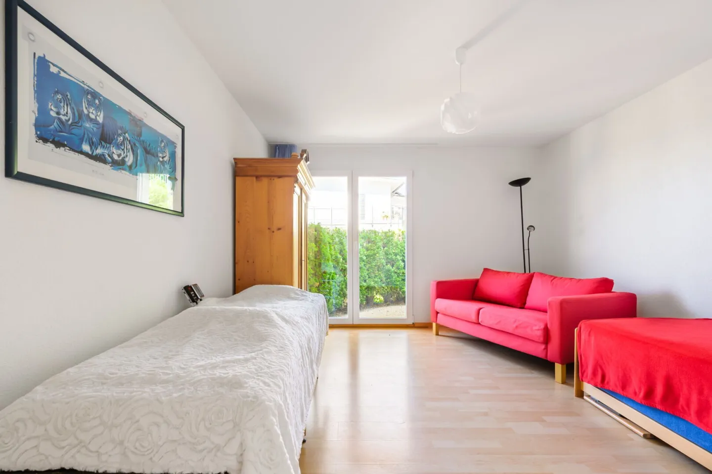 Einmaliges Einfamilienhaus mit zusätzlichem 1.5 Zimmer Studio - Foto 7 von 15