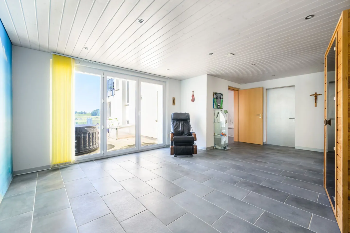 Einmaliges Einfamilienhaus mit zusätzlichem 1.5 Zimmer Studio - Foto 9 von 15