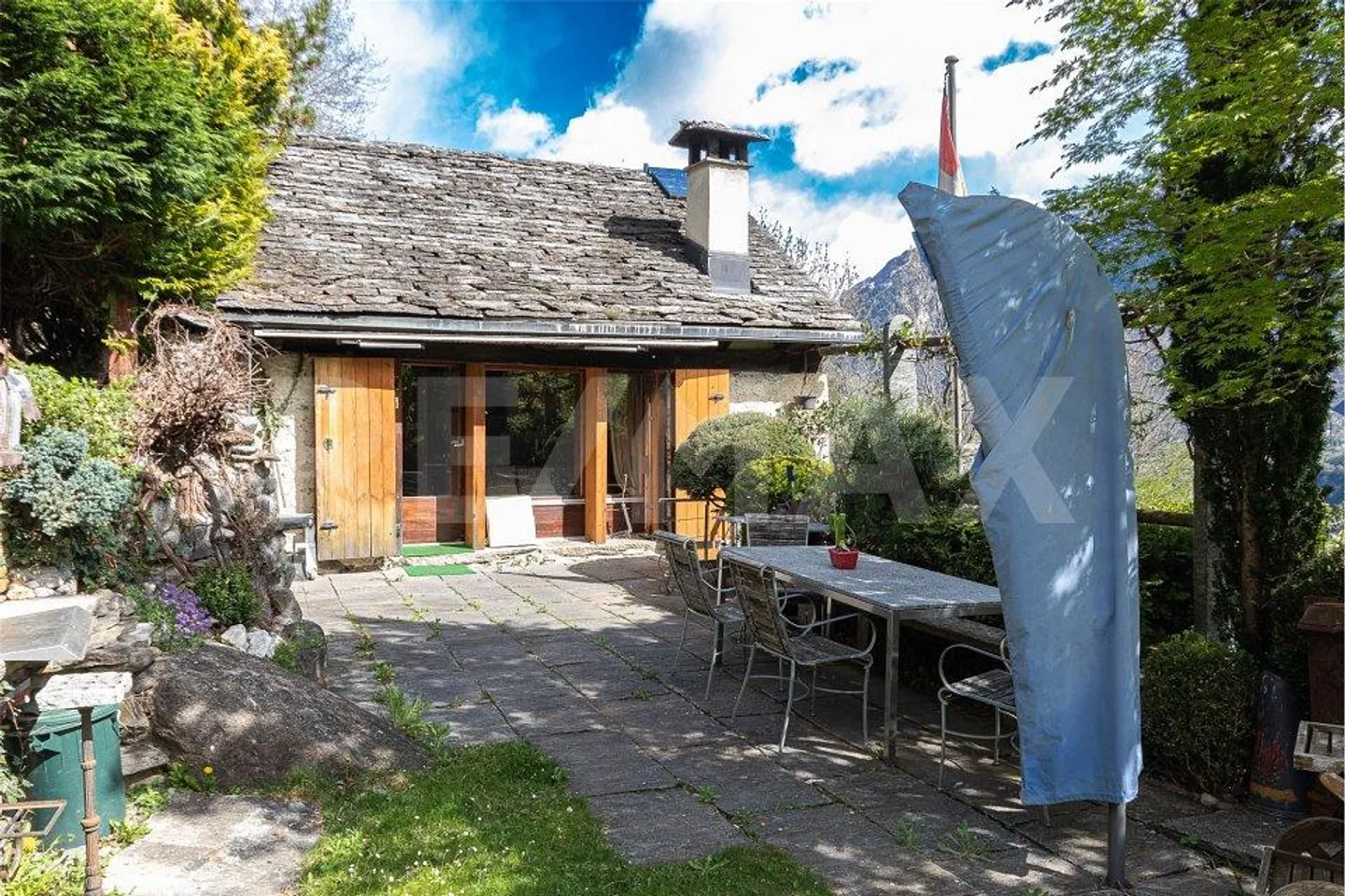 Rustic with a view of the valley - Photo 4 of 13