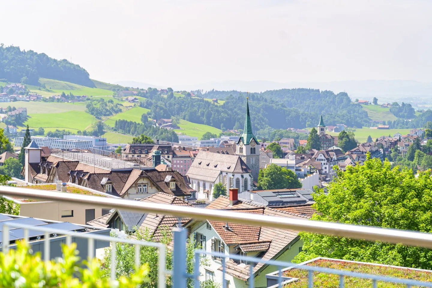 Einmaliges Einfamilienhaus mit zusätzlichem 1.5 Zimmer Studio - Foto 12 von 15