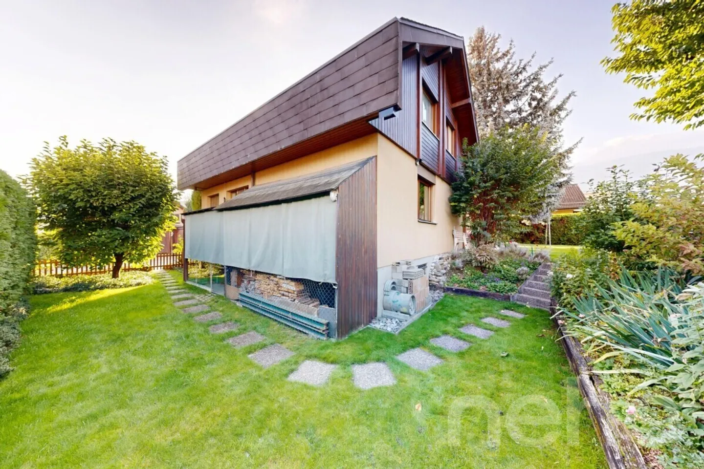 Casa affascinante con un bel spazio esterno e una veranda - Foto 4 di 12