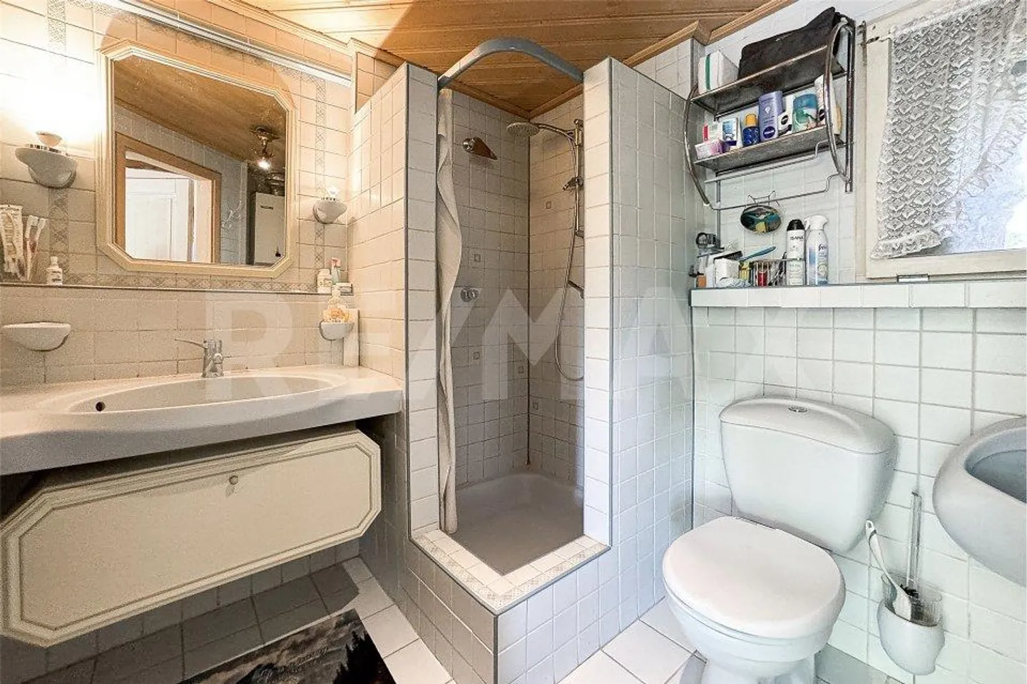 Rustic with a view of the valley - Photo 10 of 13