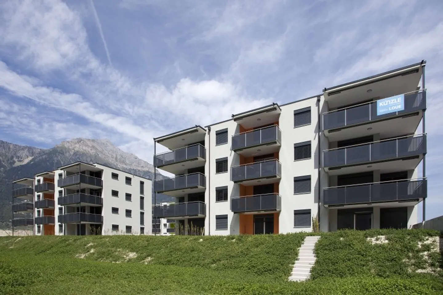 04895 - Appartement 2.5 pièces - Rue des Grands Praz 11 - Charrat - Foto 1 von 6